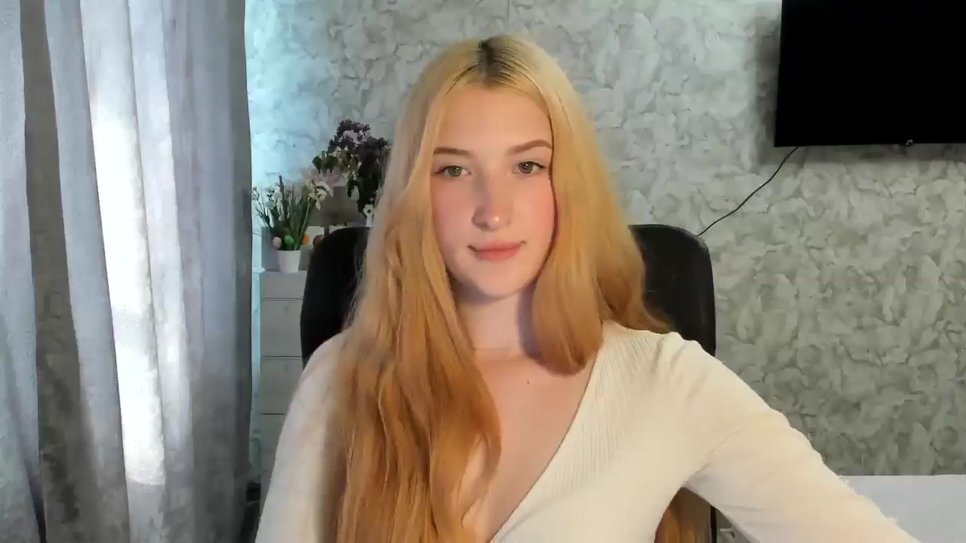 Gallery image thumbnail from Ilona_Here's myfreecams stream on, 05/10/2026, 13:54 image 20 of 20