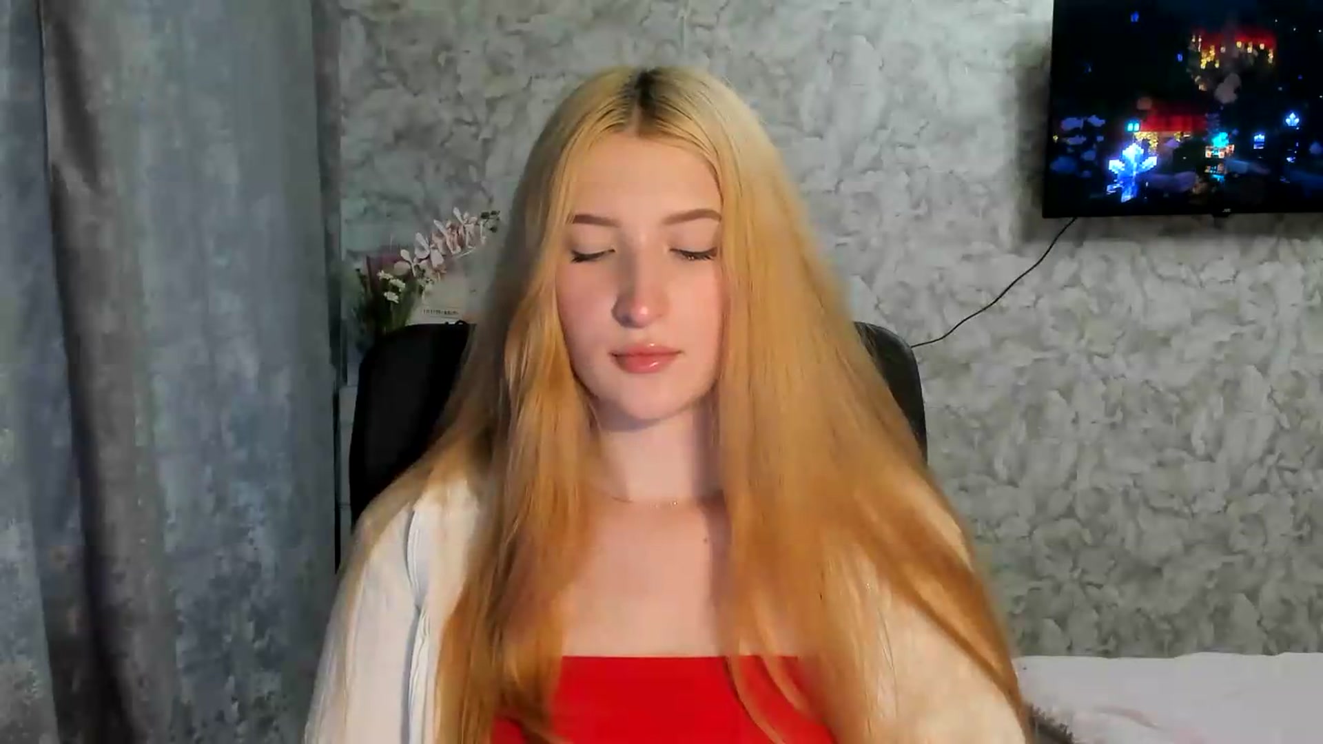 Gallery image thumbnail from Ilona_Here's myfreecams stream on, 05/15/2026, 16:13 image 8 of 20