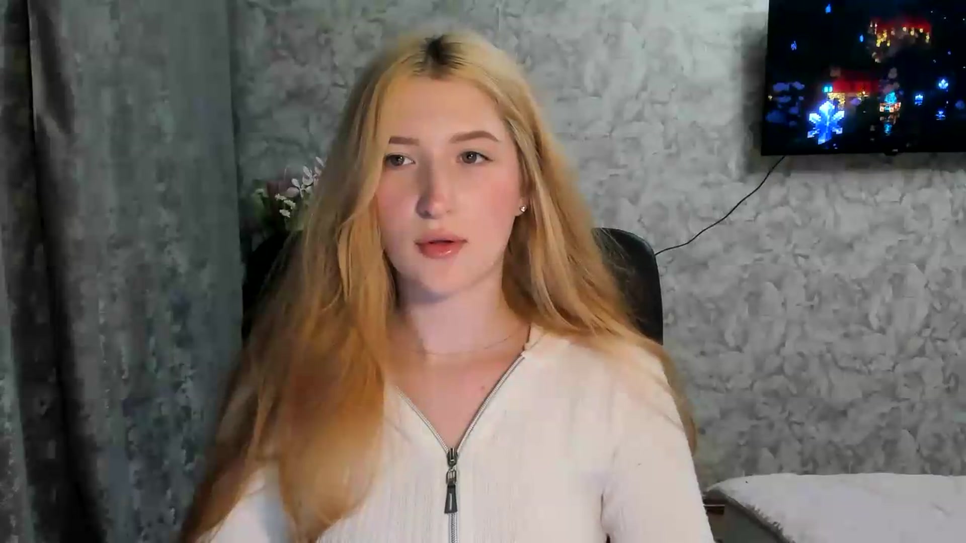 Gallery image thumbnail from Ilona_Here's myfreecams stream on, 05/15/2026, 18:47 image 10 of 20