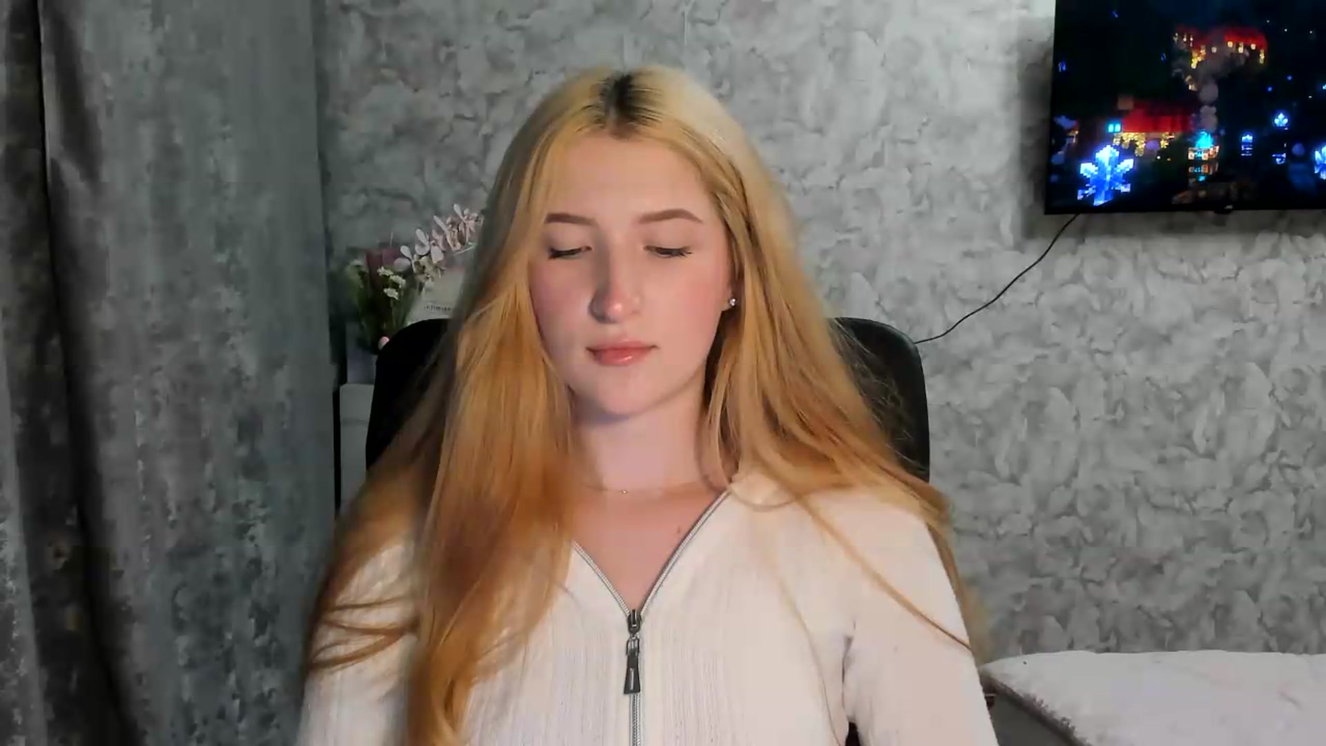 Gallery image thumbnail from Ilona_Here's myfreecams stream on, 05/15/2026, 18:47 image 11 of 20
