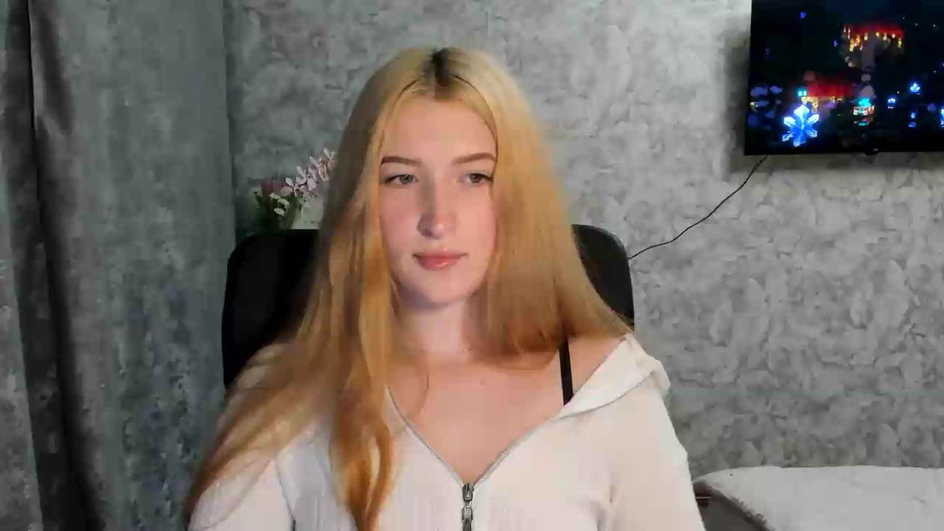 Gallery image thumbnail from Ilona_Here's myfreecams stream on, 05/15/2026, 18:47 image 5 of 20