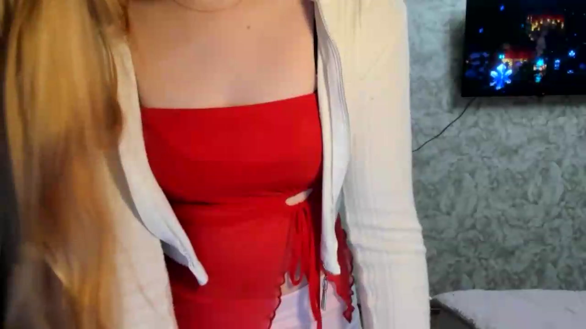Gallery image thumbnail from Ilona_Here's myfreecams stream on, 05/15/2026, 18:47 image 7 of 20