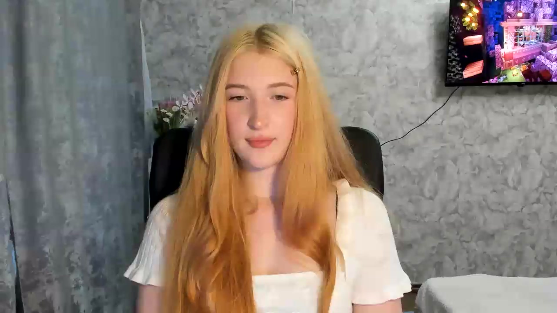 Gallery image thumbnail from Ilona_Here's myfreecams stream on, 05/19/2026, 15:24 image 18 of 20