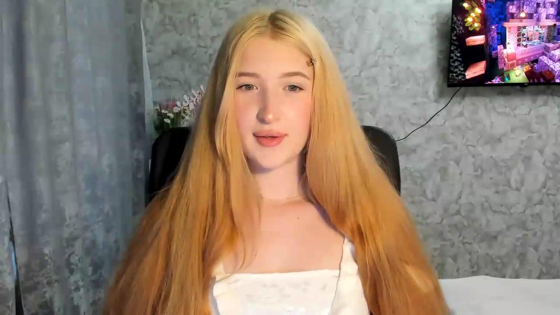 Gallery image thumbnail from Ilona_Here's myfreecams stream on, 05/19/2026, 15:24 image 5 of 20