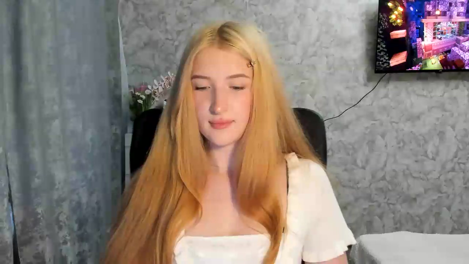 Gallery image thumbnail from Ilona_Here's myfreecams stream on, 05/19/2026, 15:24 image 20 of 20