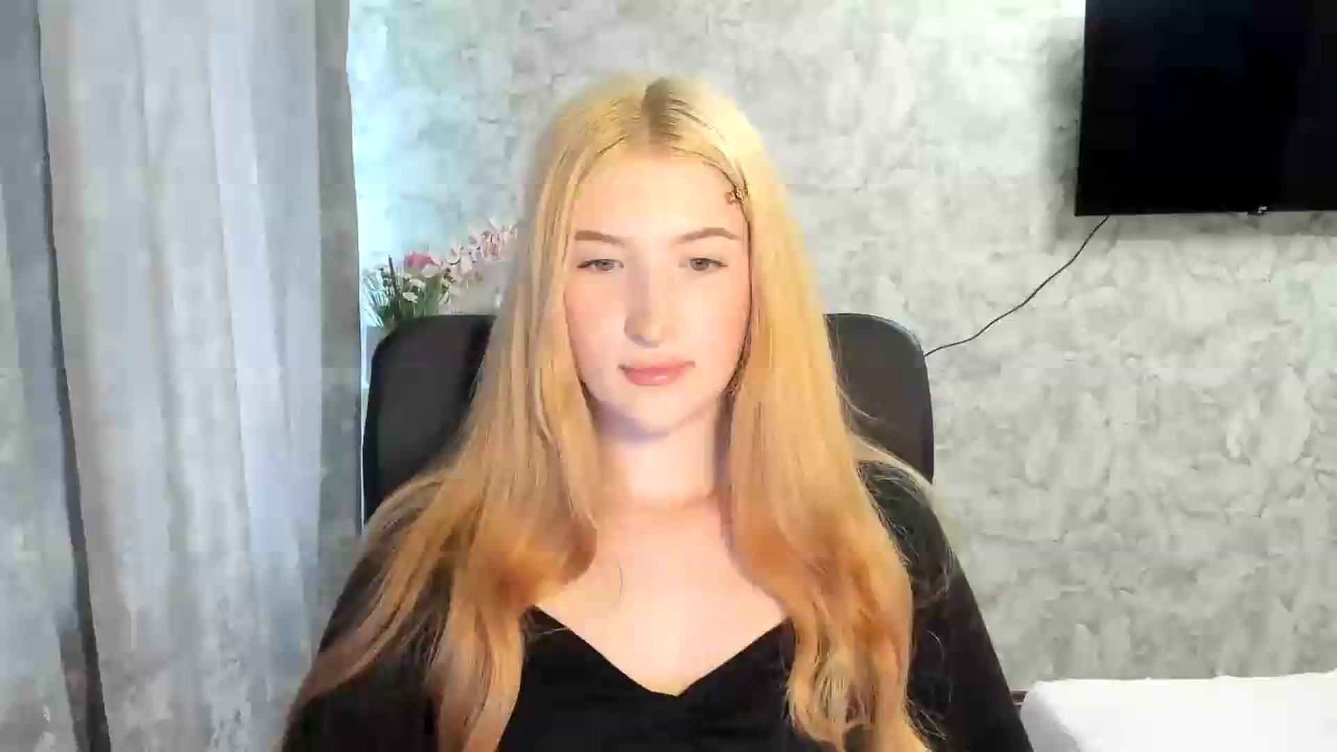 Gallery image thumbnail from Ilona_Here's myfreecams stream on, 05/23/2026, 14:57 image 11 of 20