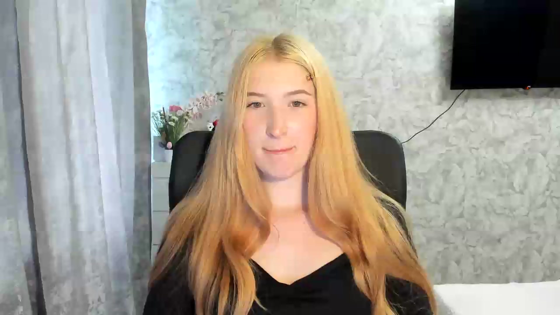 Gallery image thumbnail from Ilona_Here's myfreecams stream on, 05/23/2026, 14:57 image 1 of 20