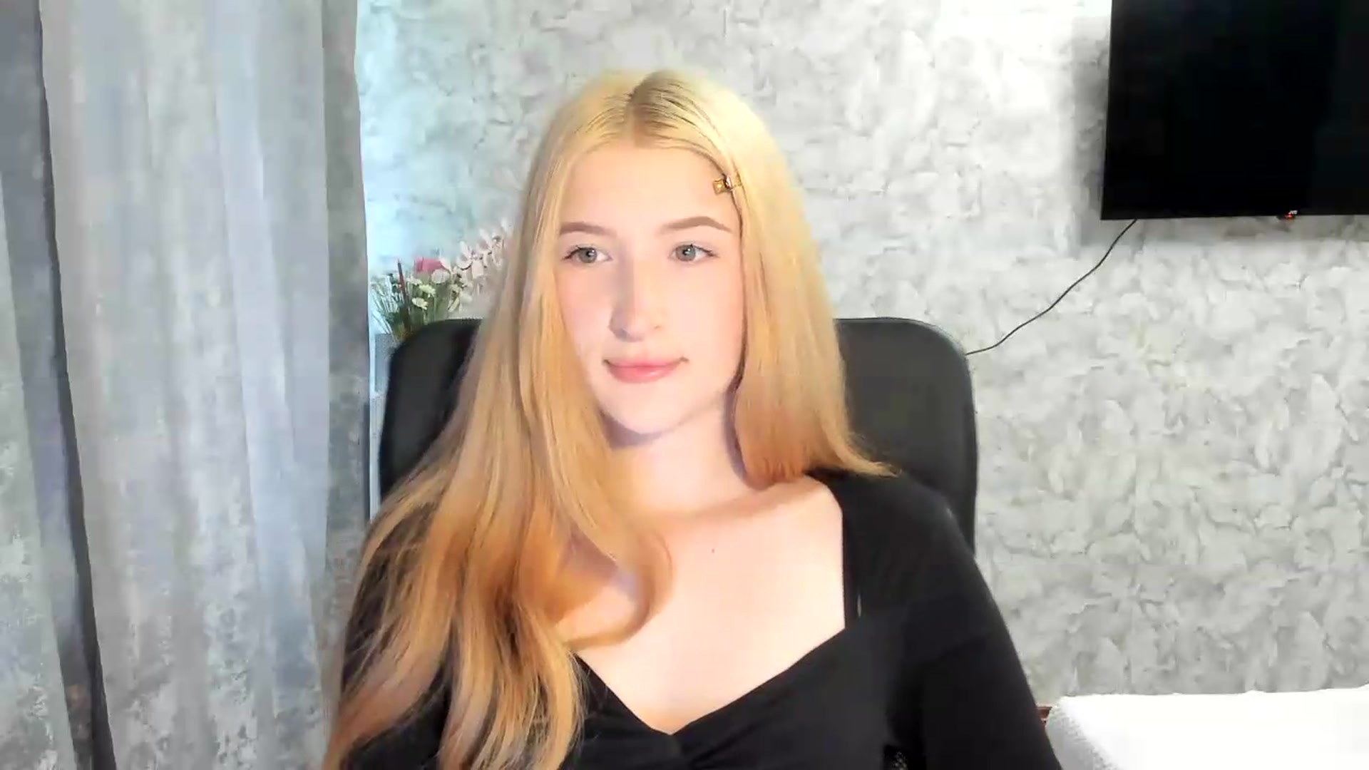 Gallery image thumbnail from Ilona_Here's myfreecams stream on, 05/23/2026, 15:31 image 7 of 20