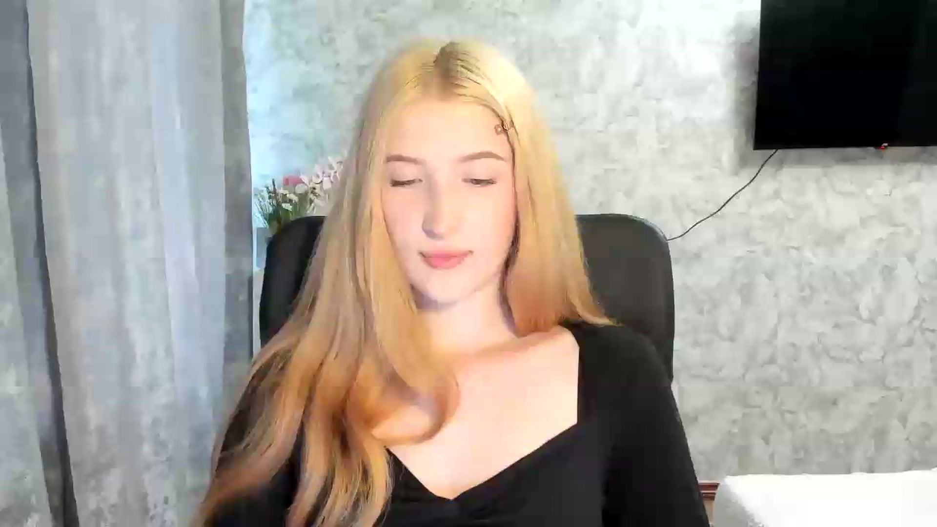 Gallery image thumbnail from Ilona_Here's myfreecams stream on, 05/23/2026, 15:31 image 5 of 20