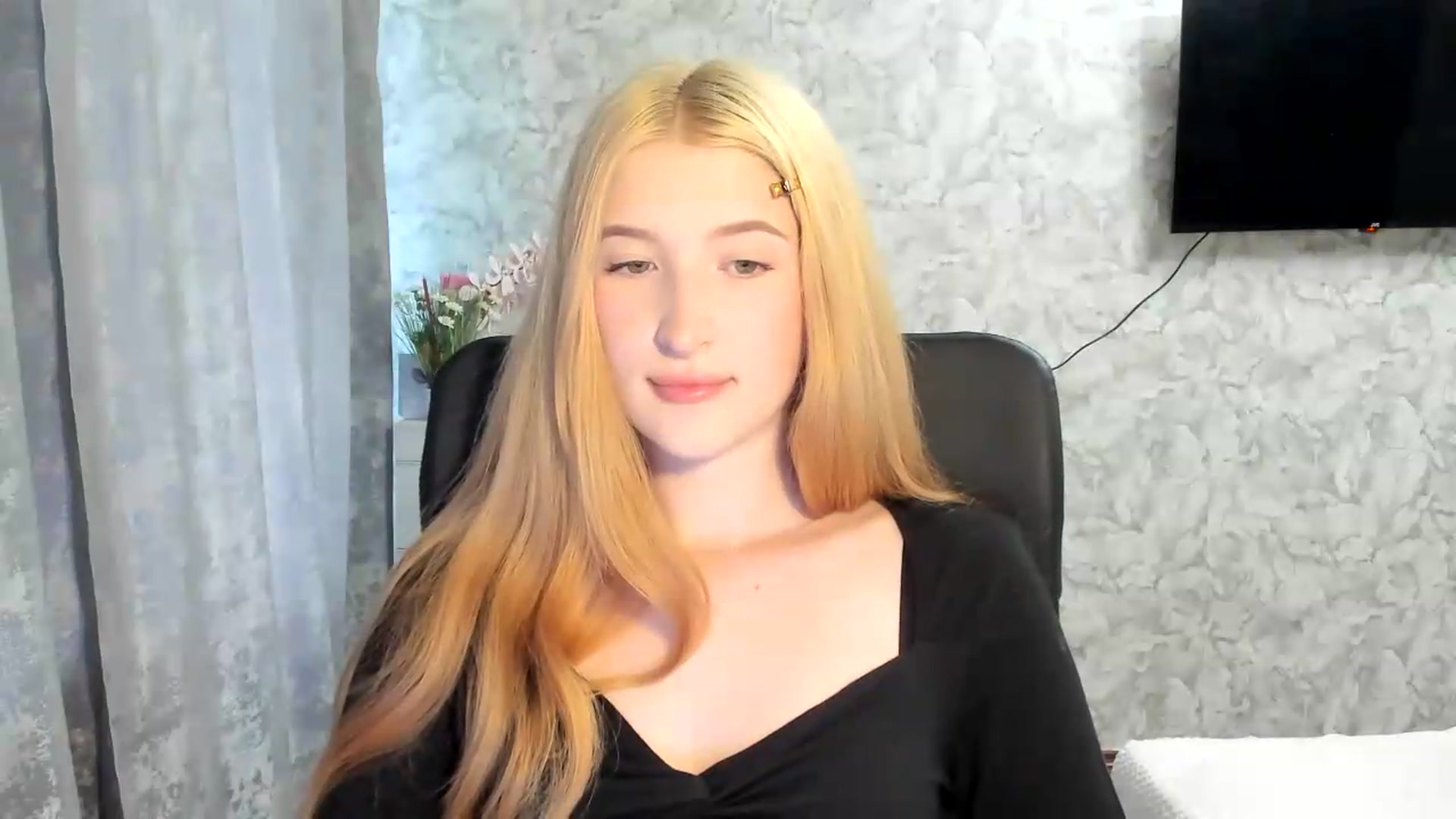 Gallery image thumbnail from Ilona_Here's myfreecams stream on, 05/23/2026, 15:31 image 4 of 20