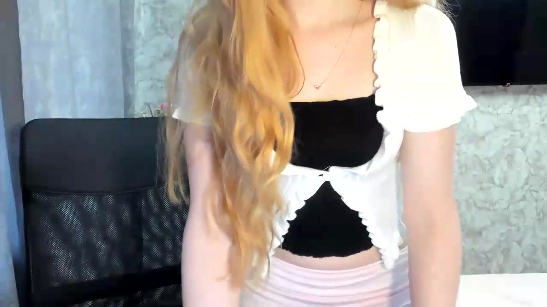 Gallery image thumbnail from Ilona_Here's myfreecams stream on, 05/27/2026, 17:11 image 10 of 20