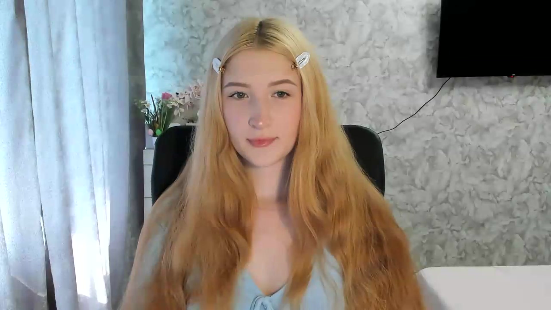 Gallery image thumbnail from Ilona_Here's myfreecams stream on, 05/29/2026, 12:49 image 2 of 20