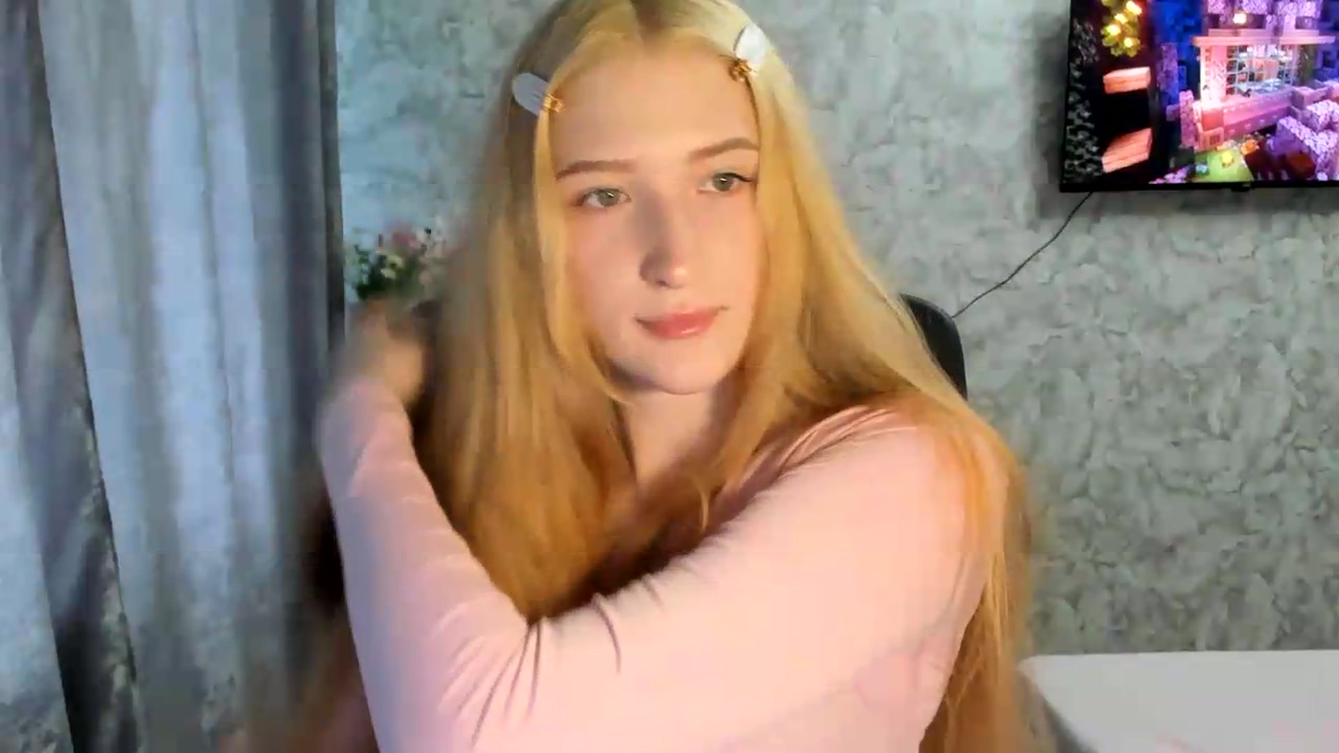 Gallery image thumbnail from Ilona_Here's myfreecams stream on, 06/04/2026, 12:34 image 3 of 20