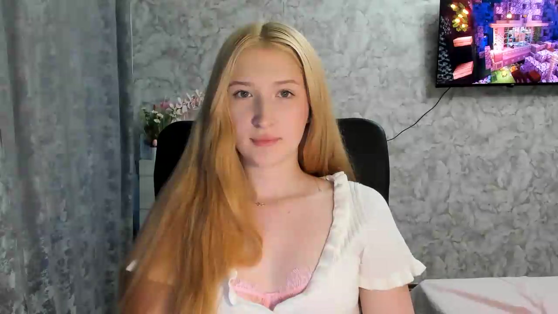 Gallery image thumbnail from Ilona_Here's myfreecams stream on, 06/06/2026, 17:25 image 3 of 20