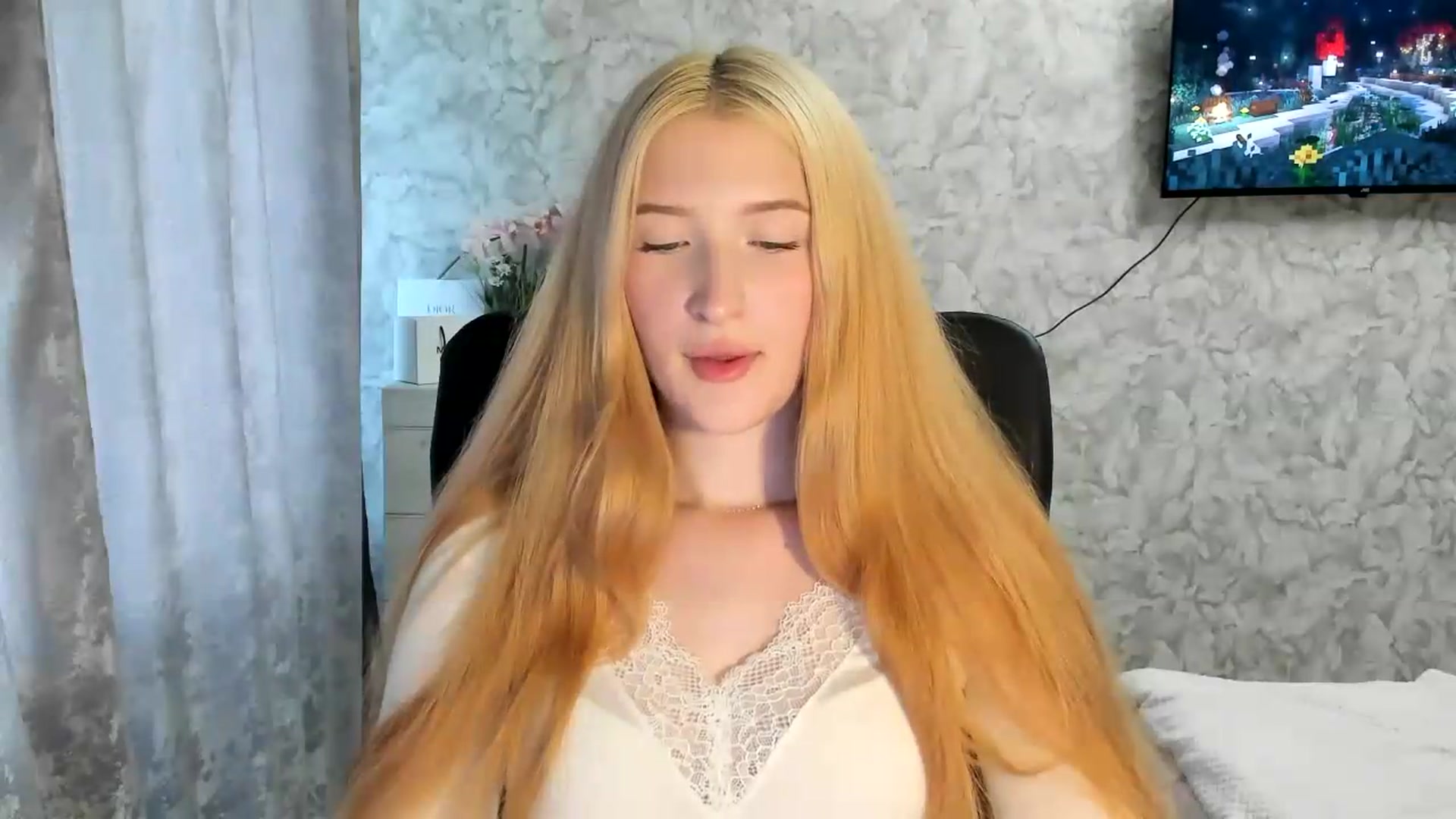 Gallery image thumbnail from Ilona_Here's myfreecams stream on, 06/15/2026, 13:14 image 14 of 20