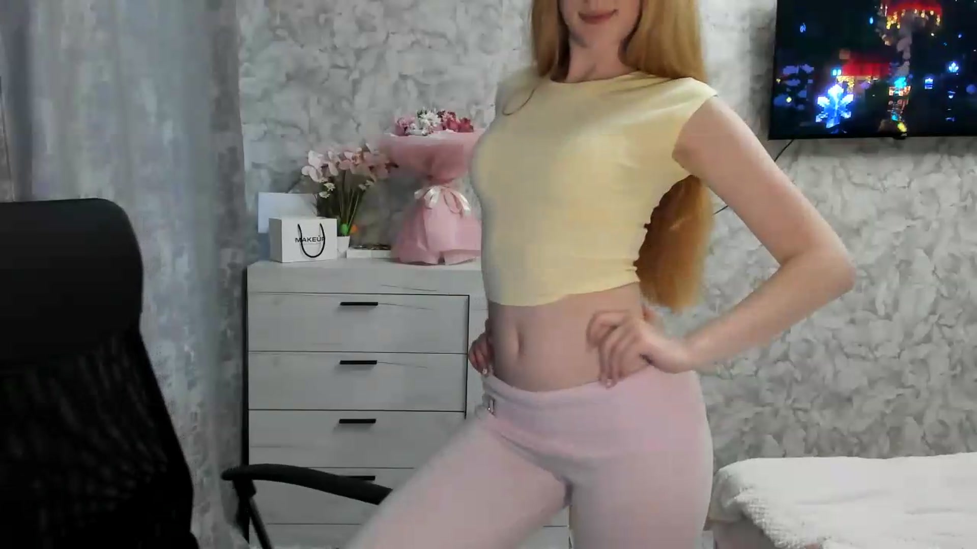 Gallery image thumbnail from Ilona_Here's myfreecams stream on, 06/16/2026, 17:24 image 2 of 20
