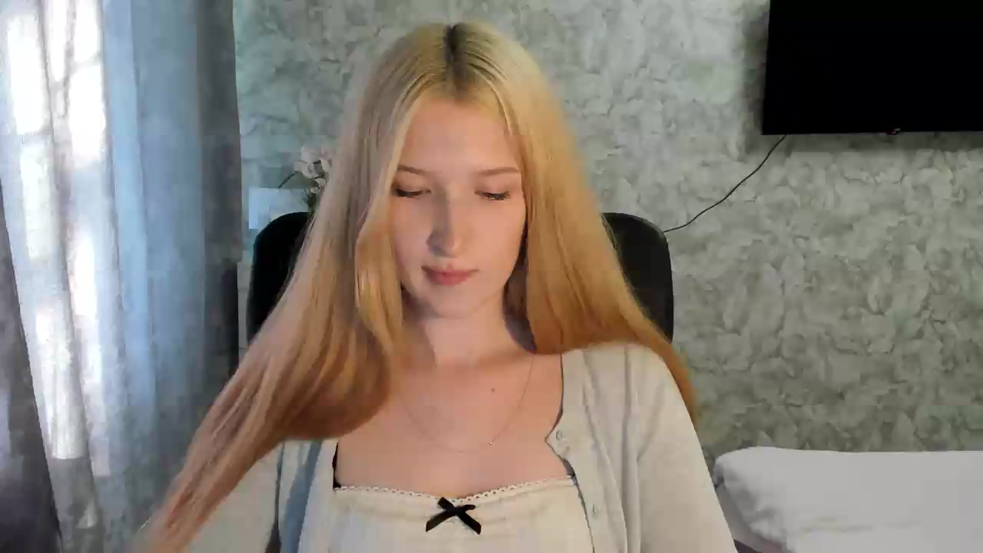 Gallery image thumbnail from Ilona_Here's myfreecams stream on, 06/19/2026, 14:58 image 1 of 20