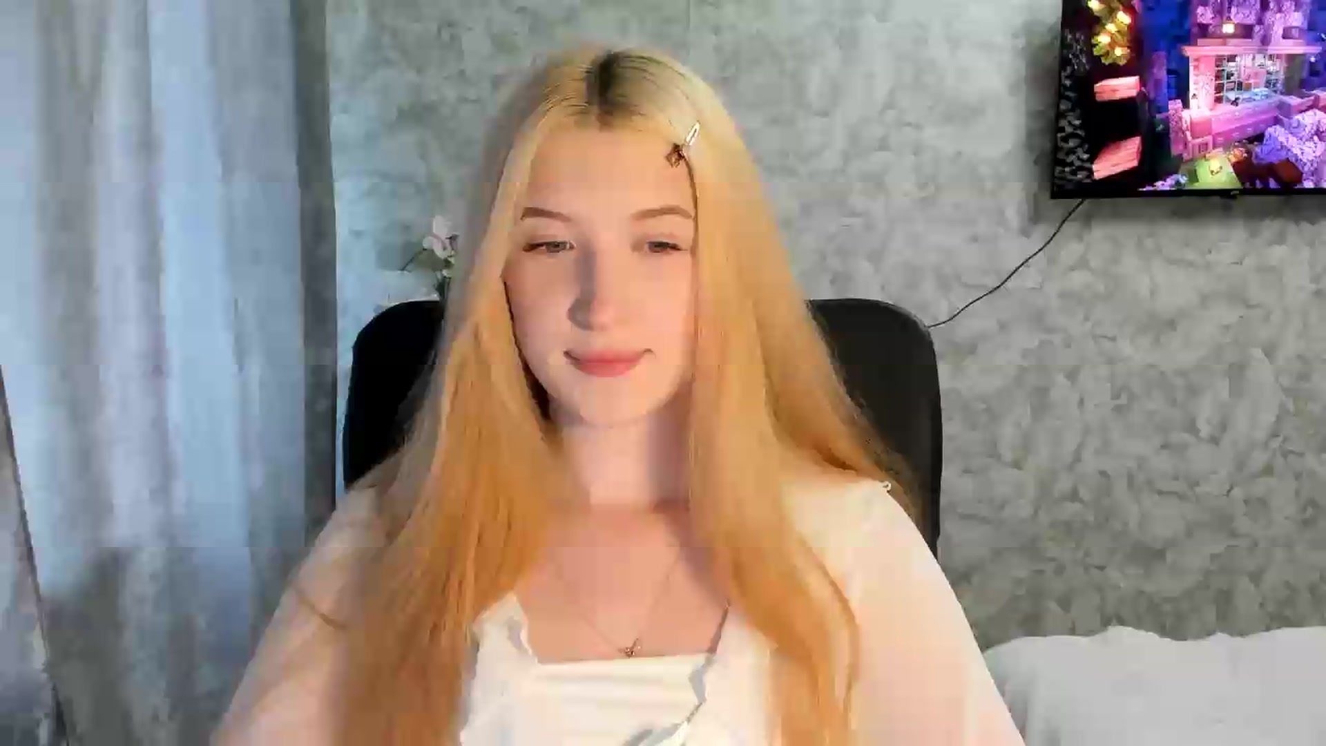 Gallery image thumbnail from Ilona_Here's myfreecams stream on, 06/27/2026, 15:55 image 6 of 20