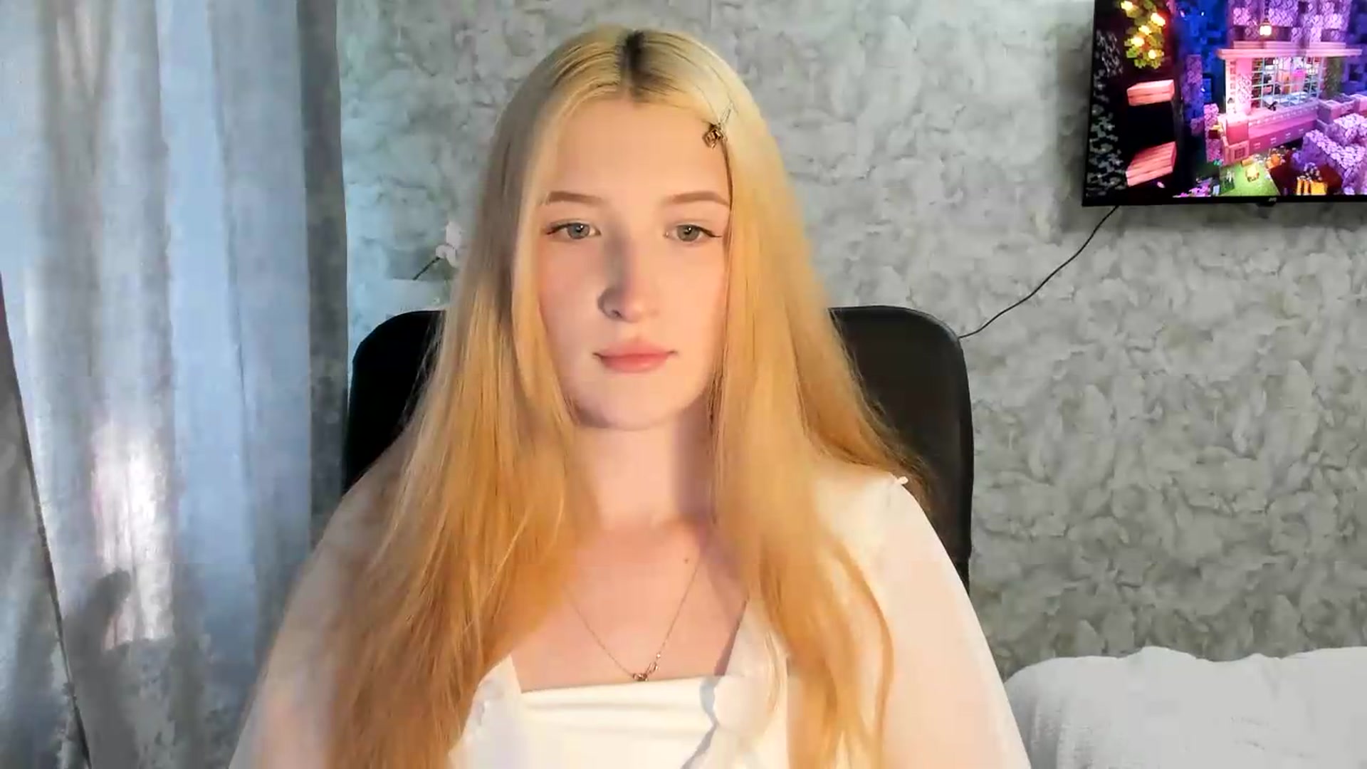 Gallery image thumbnail from Ilona_Here's myfreecams stream on, 06/27/2026, 15:55 image 2 of 20