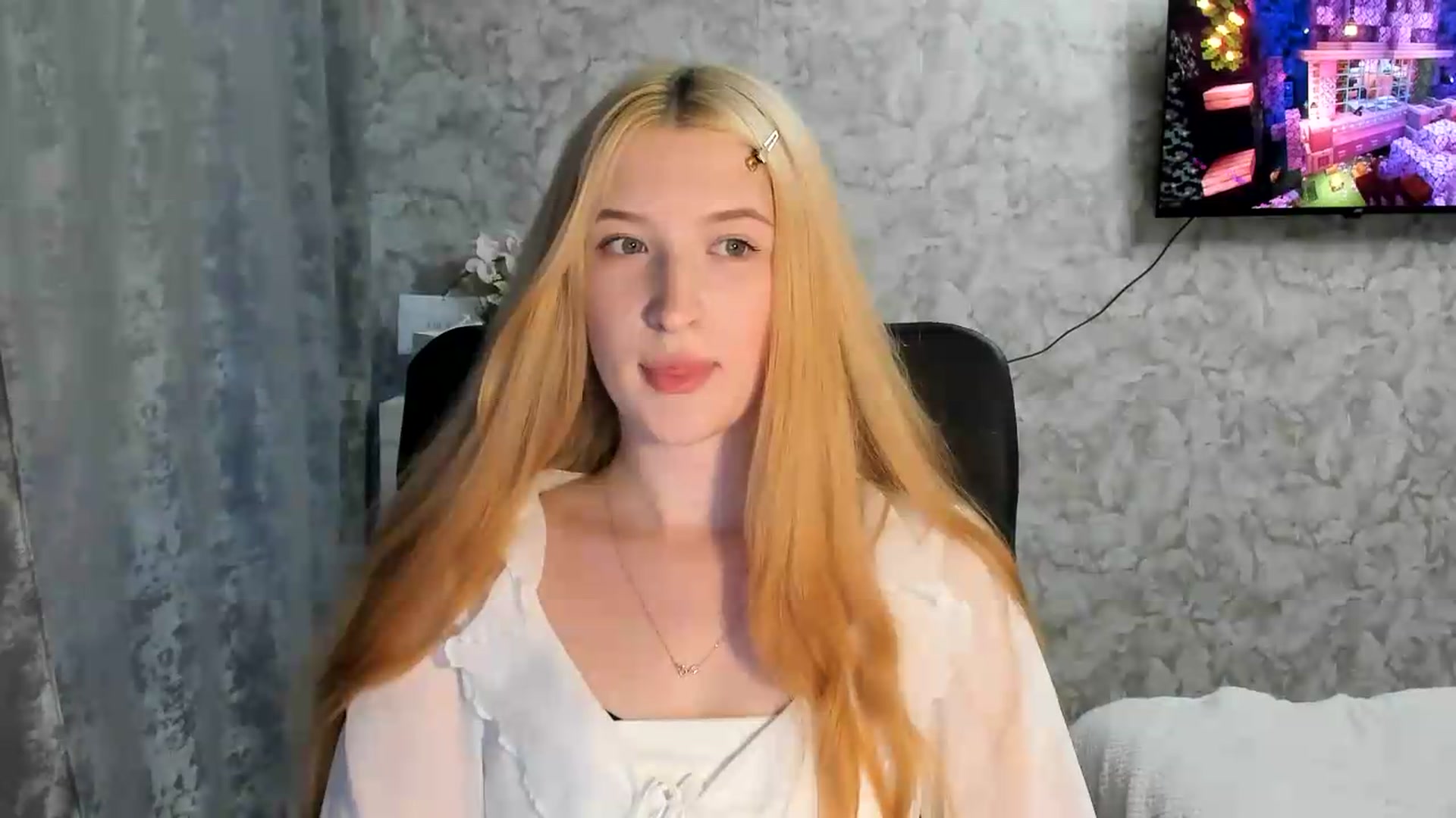 Gallery image thumbnail from Ilona_Here's myfreecams stream on, 06/27/2026, 17:38 image 6 of 20