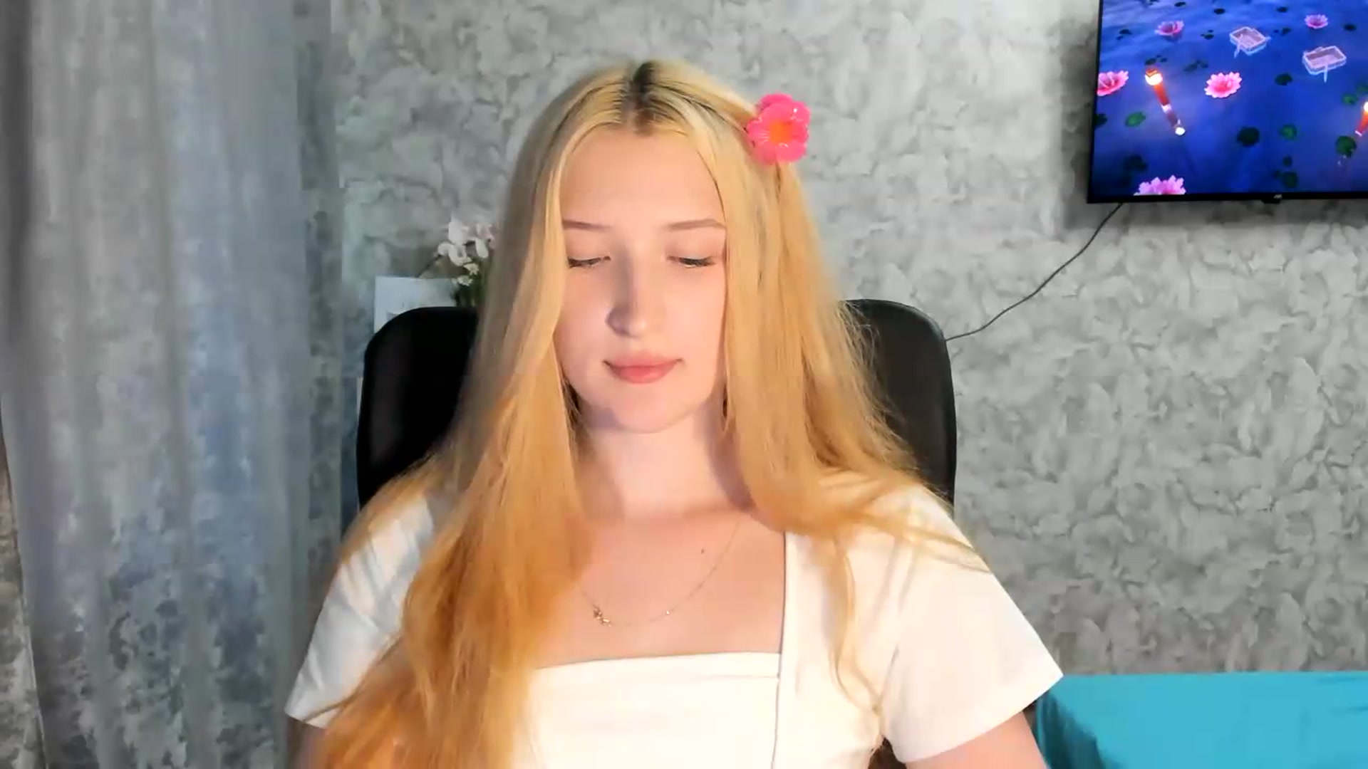 Gallery image thumbnail from Ilona_Here's myfreecams stream on, 06/29/2026, 17:27 image 10 of 20