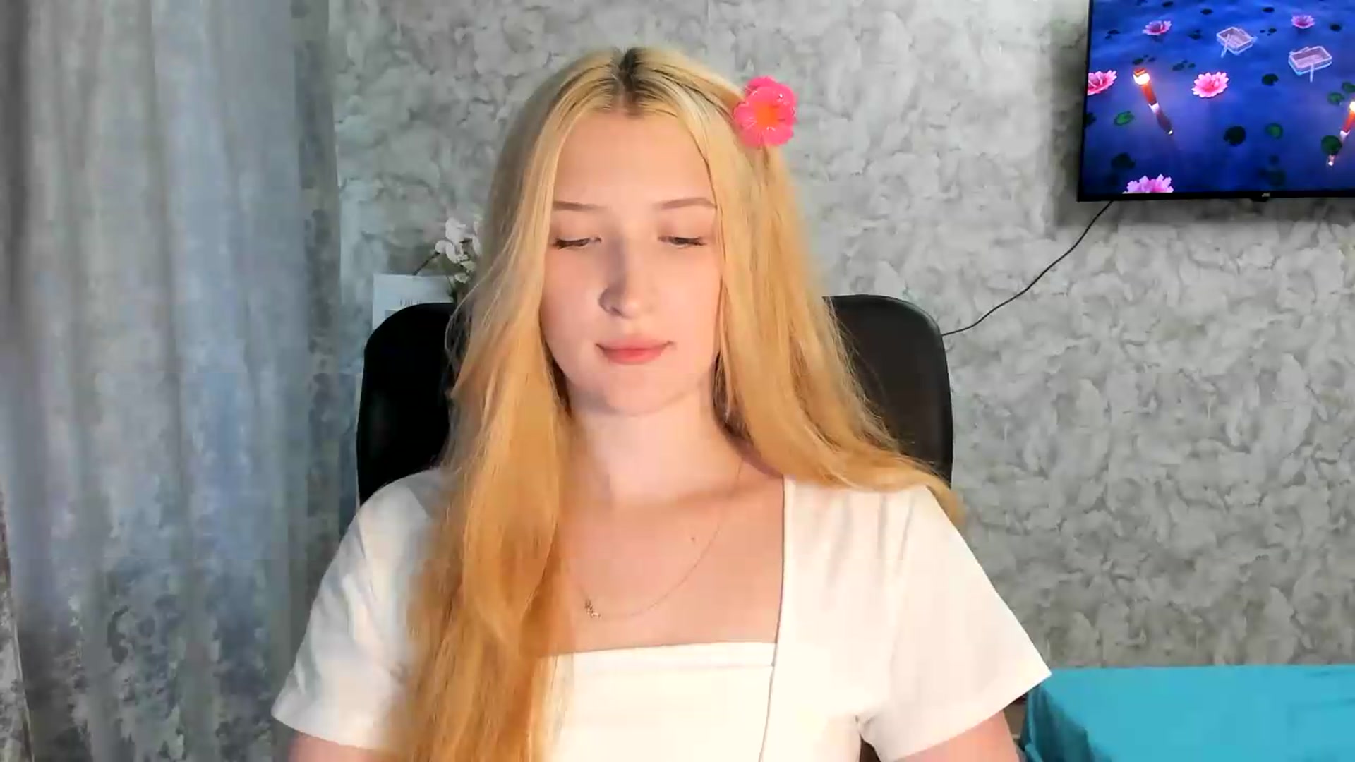 Gallery image thumbnail from Ilona_Here's myfreecams stream on, 06/29/2026, 17:27 image 2 of 20