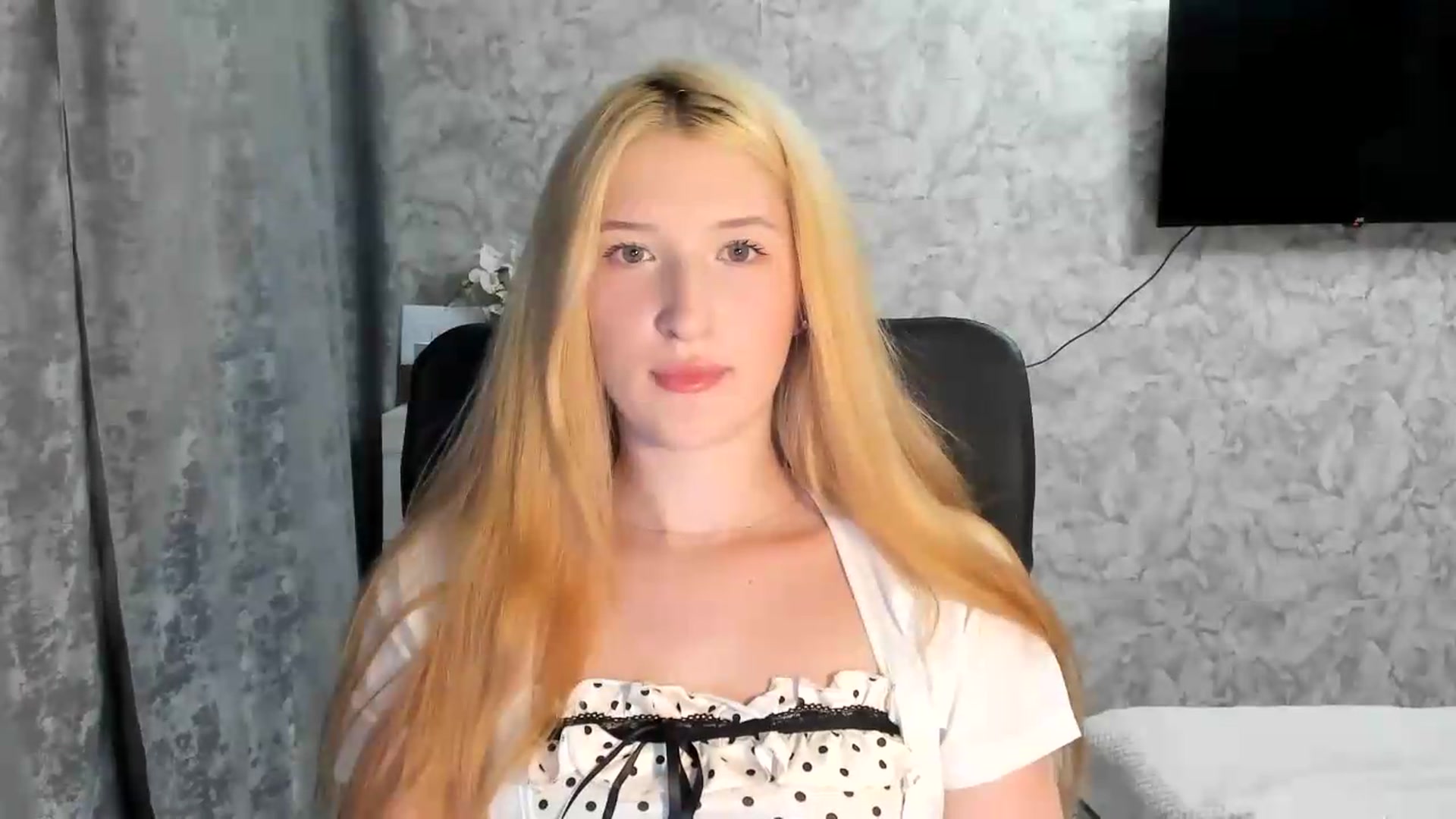 Gallery image thumbnail from Ilona_Here's myfreecams stream on, 06/30/2026, 21:04 image 13 of 20