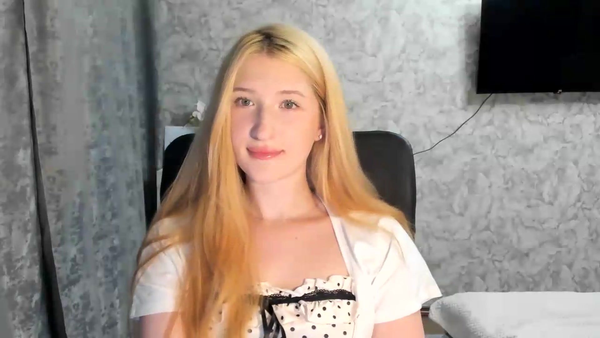 Gallery image thumbnail from Ilona_Here's myfreecams stream on, 06/30/2026, 21:04 image 8 of 20