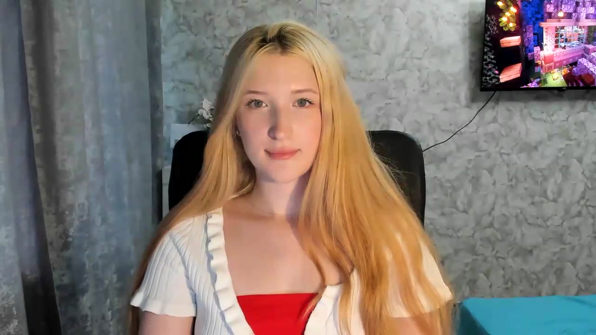 Gallery image thumbnail from Ilona_Here's myfreecams stream on, 07/04/2026, 16:23 image 8 of 20