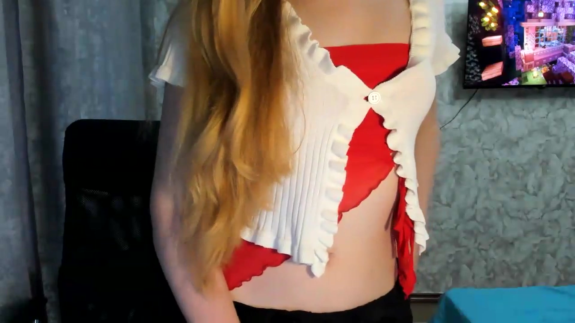 Gallery image thumbnail from Ilona_Here's myfreecams stream on, 07/04/2026, 16:23 image 15 of 20