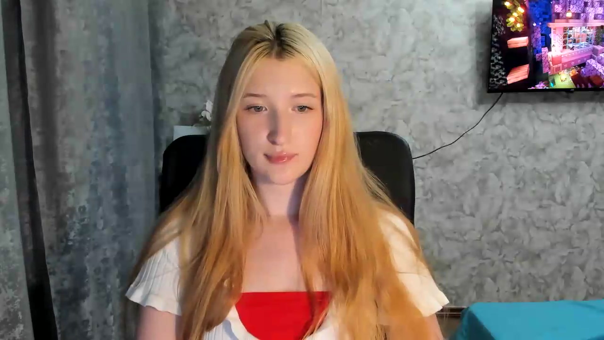 Gallery image thumbnail from Ilona_Here's myfreecams stream on, 07/04/2026, 17:27 image 19 of 20