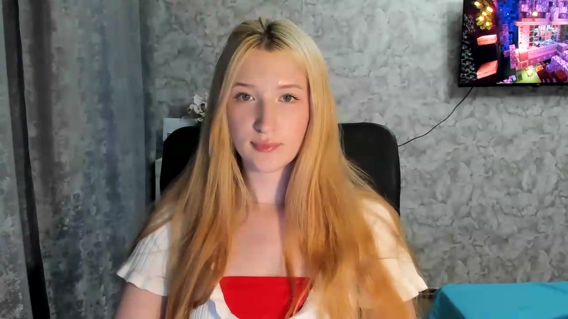 Gallery image thumbnail from Ilona_Here's myfreecams stream on, 07/04/2026, 17:27 image 18 of 20