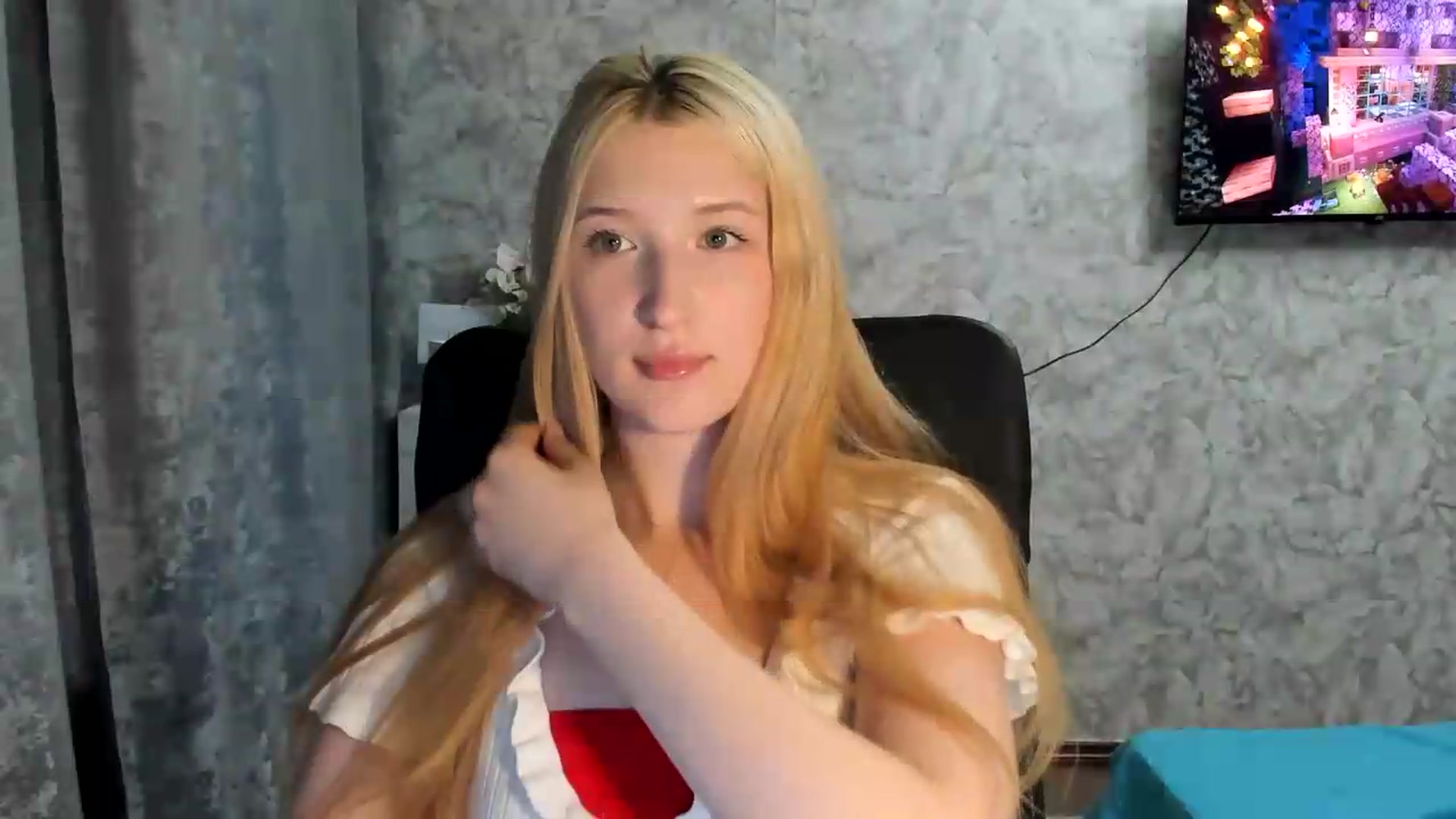 Gallery image thumbnail from Ilona_Here's myfreecams stream on, 07/04/2026, 17:27 image 15 of 20