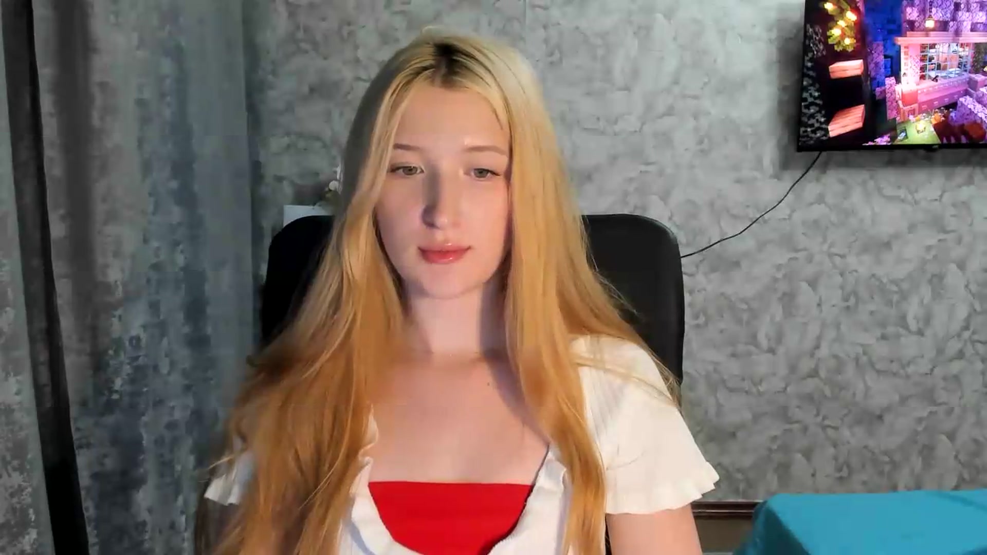 Gallery image thumbnail from Ilona_Here's myfreecams stream on, 07/04/2026, 18:28 image 3 of 20