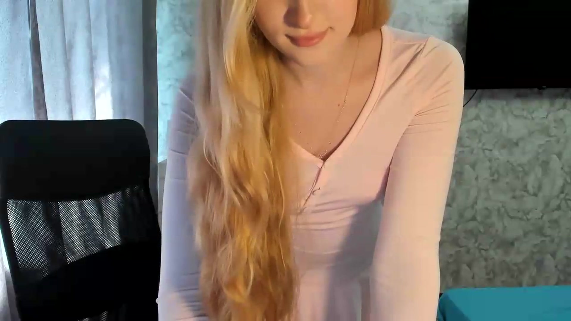 Gallery image thumbnail from Ilona_Here's myfreecams stream on, 07/05/2026, 13:52 image 19 of 20