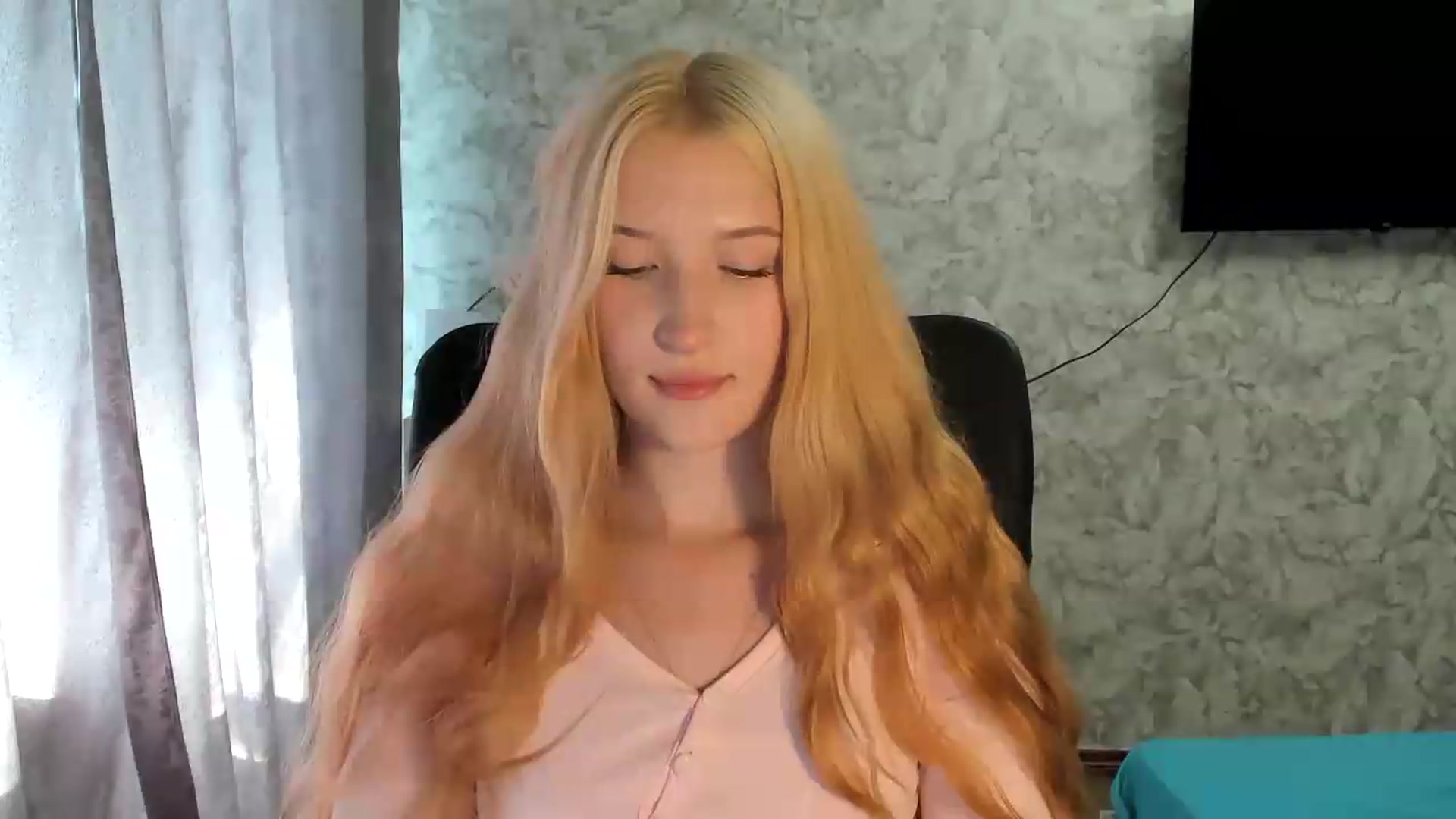 Gallery image thumbnail from Ilona_Here's myfreecams stream on, 07/05/2026, 13:52 image 2 of 20
