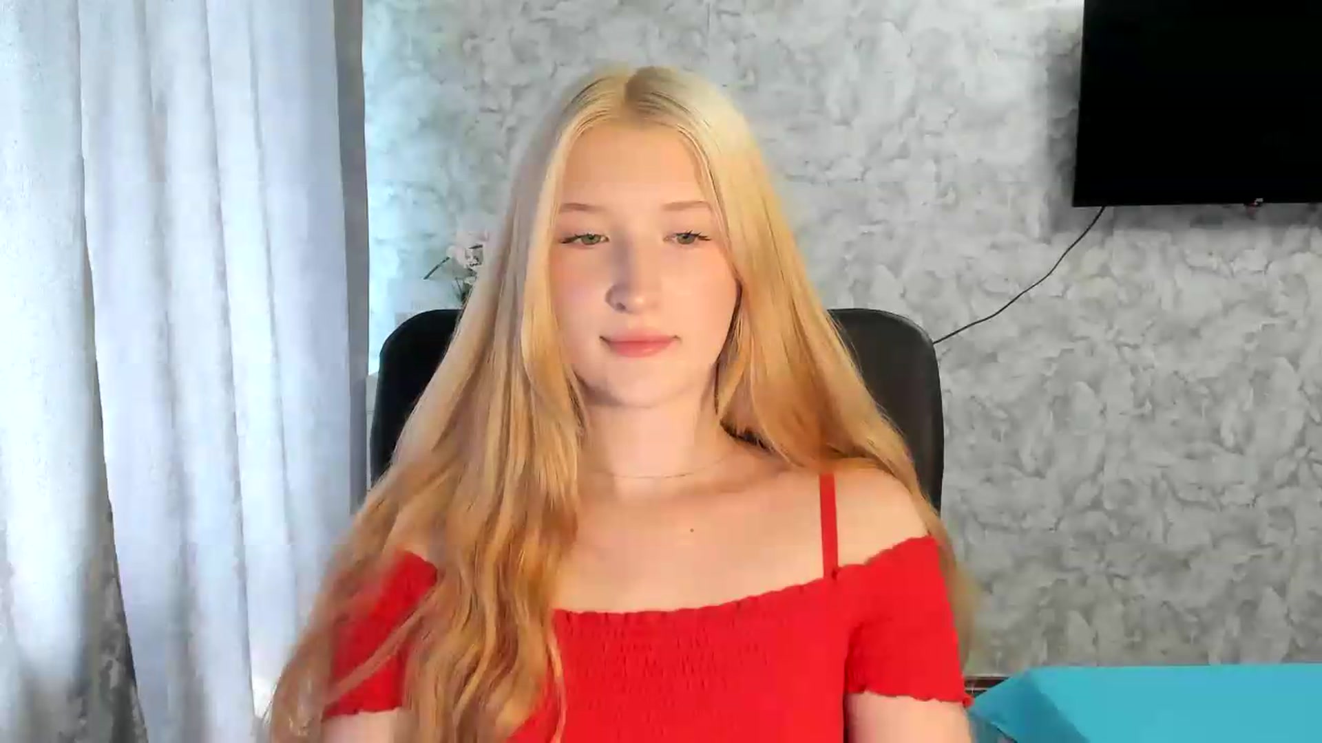 Gallery image thumbnail from Ilona_Here's myfreecams stream on, 07/06/2026, 12:39 image 10 of 20