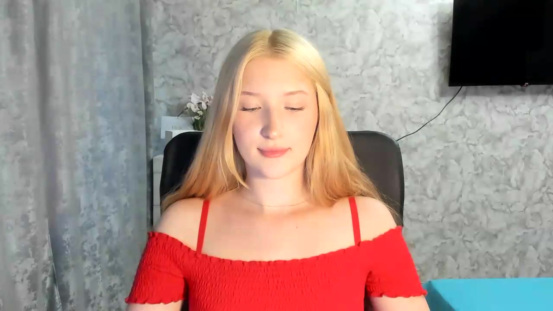 Gallery image thumbnail from Ilona_Here's myfreecams stream on, 07/06/2026, 12:39 image 19 of 20
