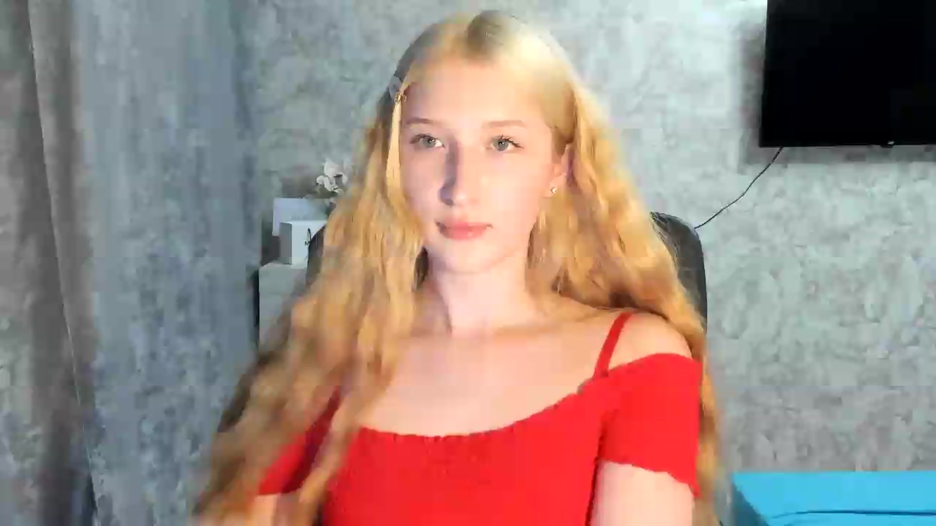 Gallery image thumbnail from Ilona_Here's myfreecams stream on, 07/08/2026, 17:49 image 12 of 20