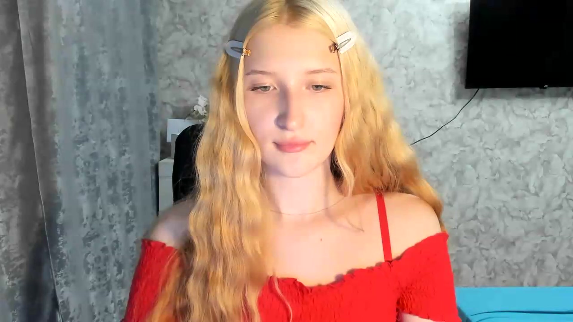 Gallery image thumbnail from Ilona_Here's myfreecams stream on, 07/08/2026, 19:39 image 7 of 20