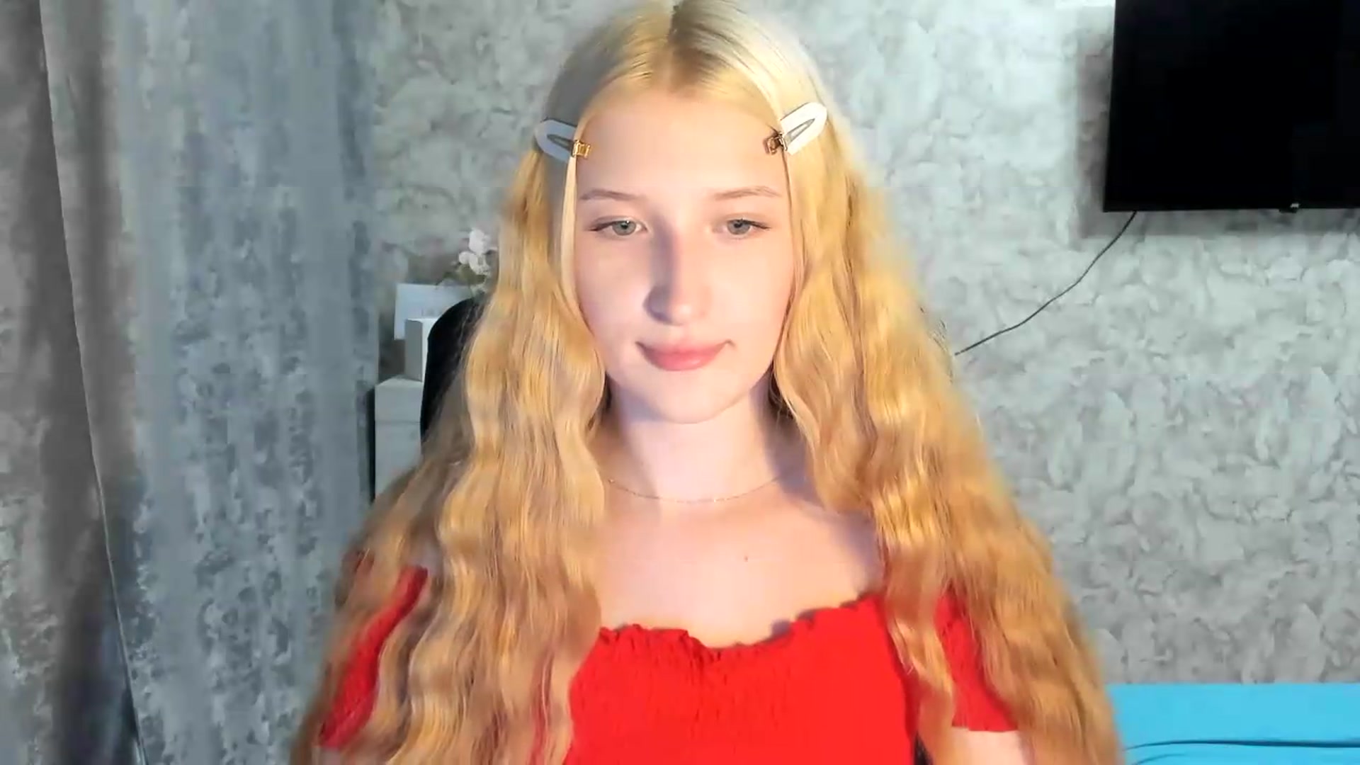 Gallery image thumbnail from Ilona_Here's myfreecams stream on, 07/08/2026, 19:39 image 2 of 20