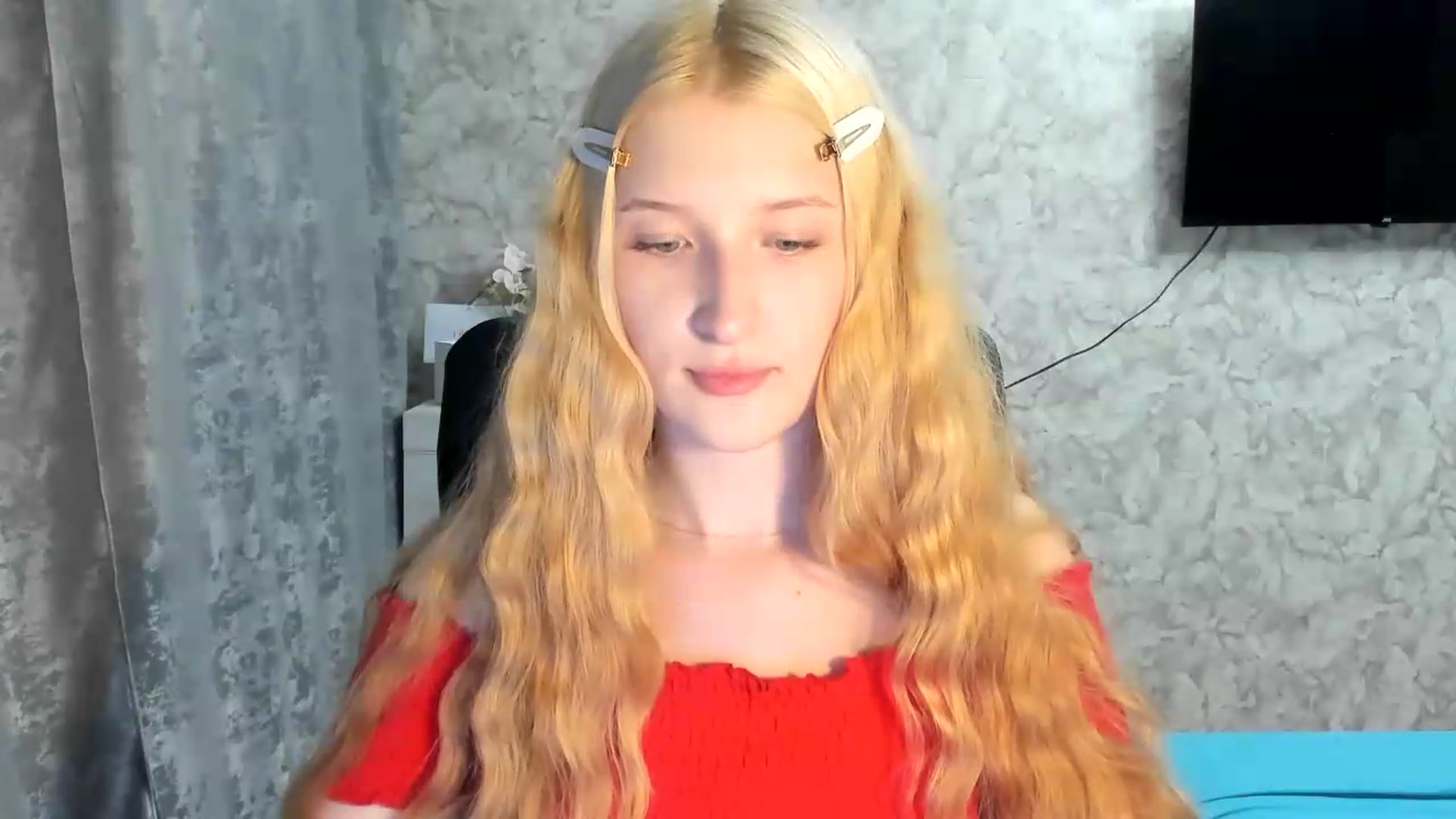 Gallery image thumbnail from Ilona_Here's myfreecams stream on, 07/08/2026, 19:39 image 3 of 20