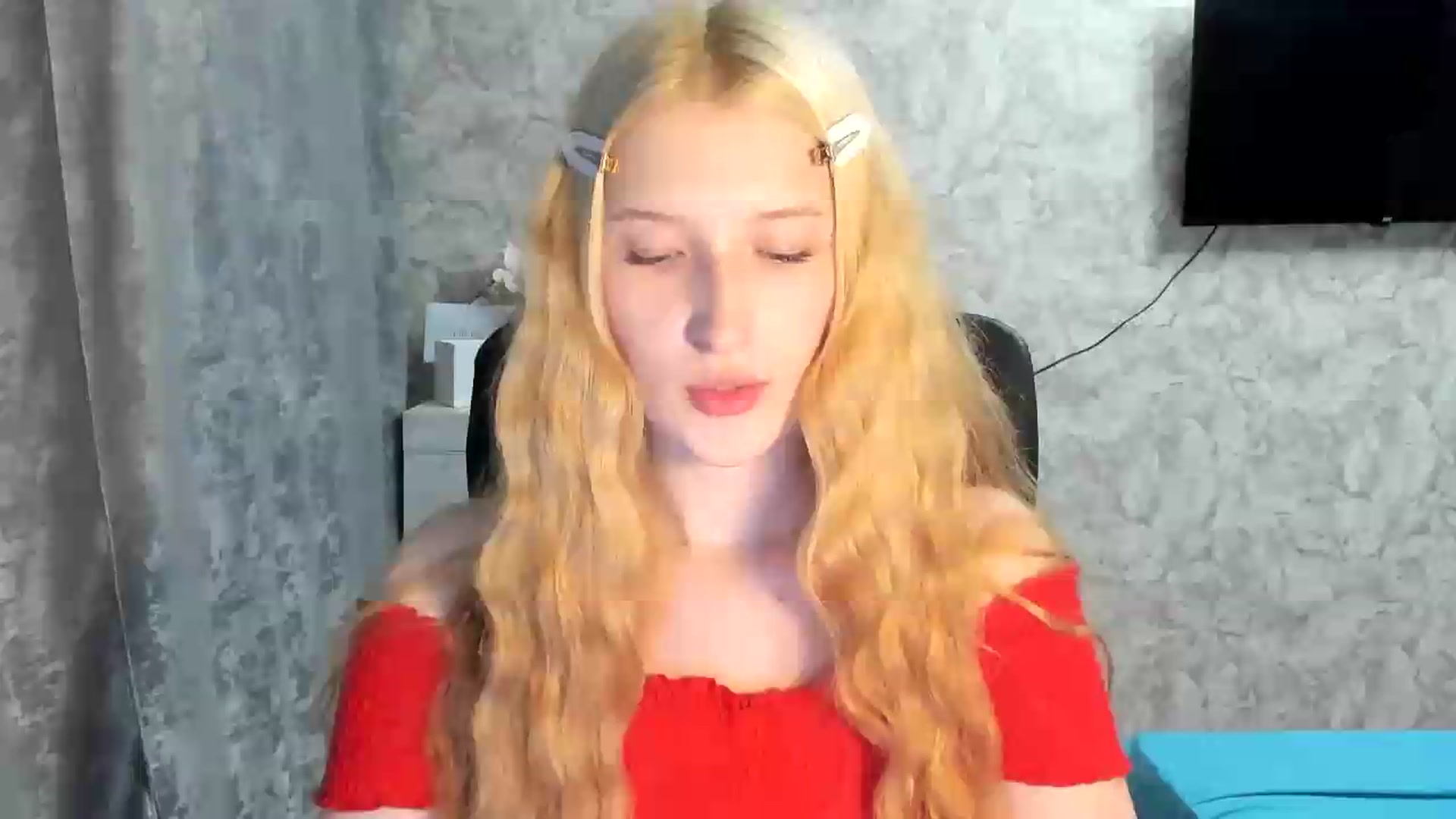 Gallery image thumbnail from Ilona_Here's myfreecams stream on, 07/08/2026, 19:39 image 1 of 20