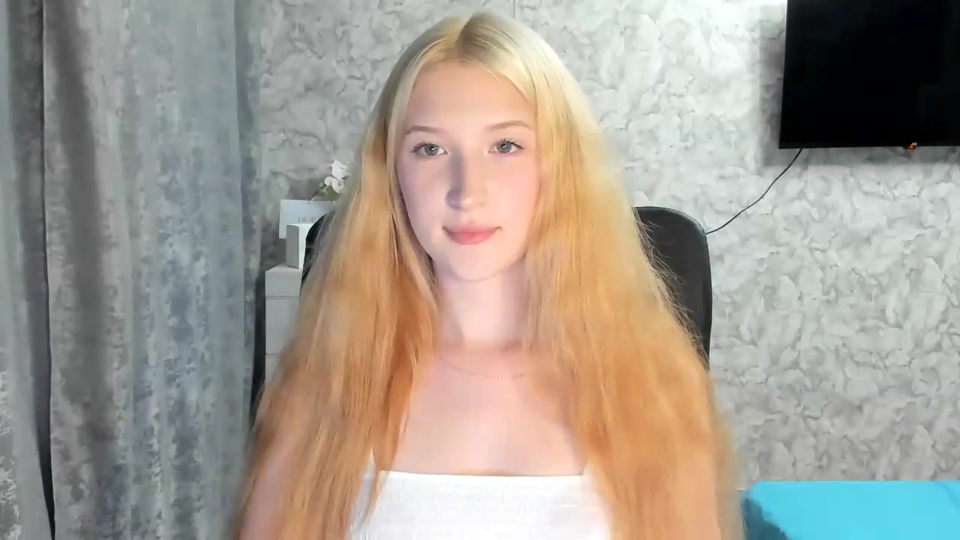 Gallery image thumbnail from Ilona_Here's myfreecams stream on, 07/09/2026, 17:27 image 11 of 20