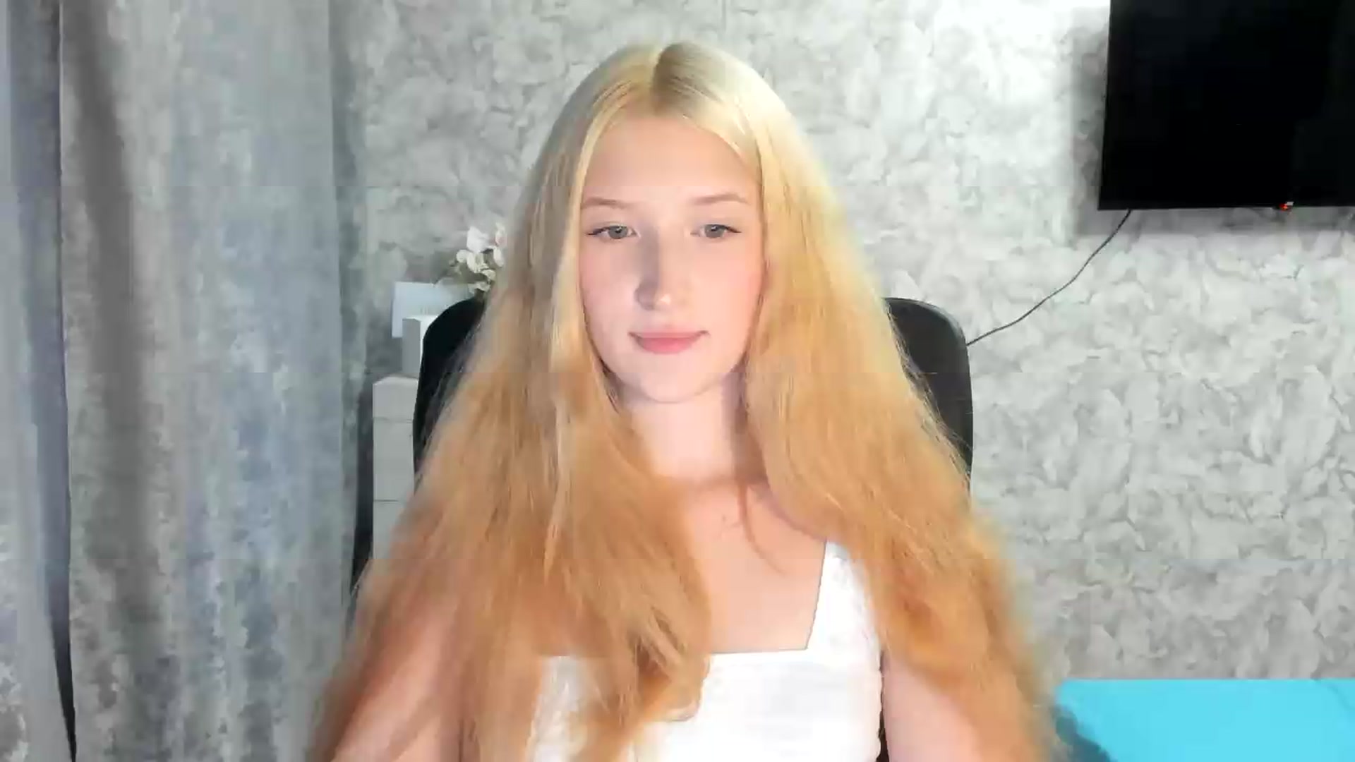 Gallery image thumbnail from Ilona_Here's myfreecams stream on, 07/09/2026, 17:27 image 4 of 20