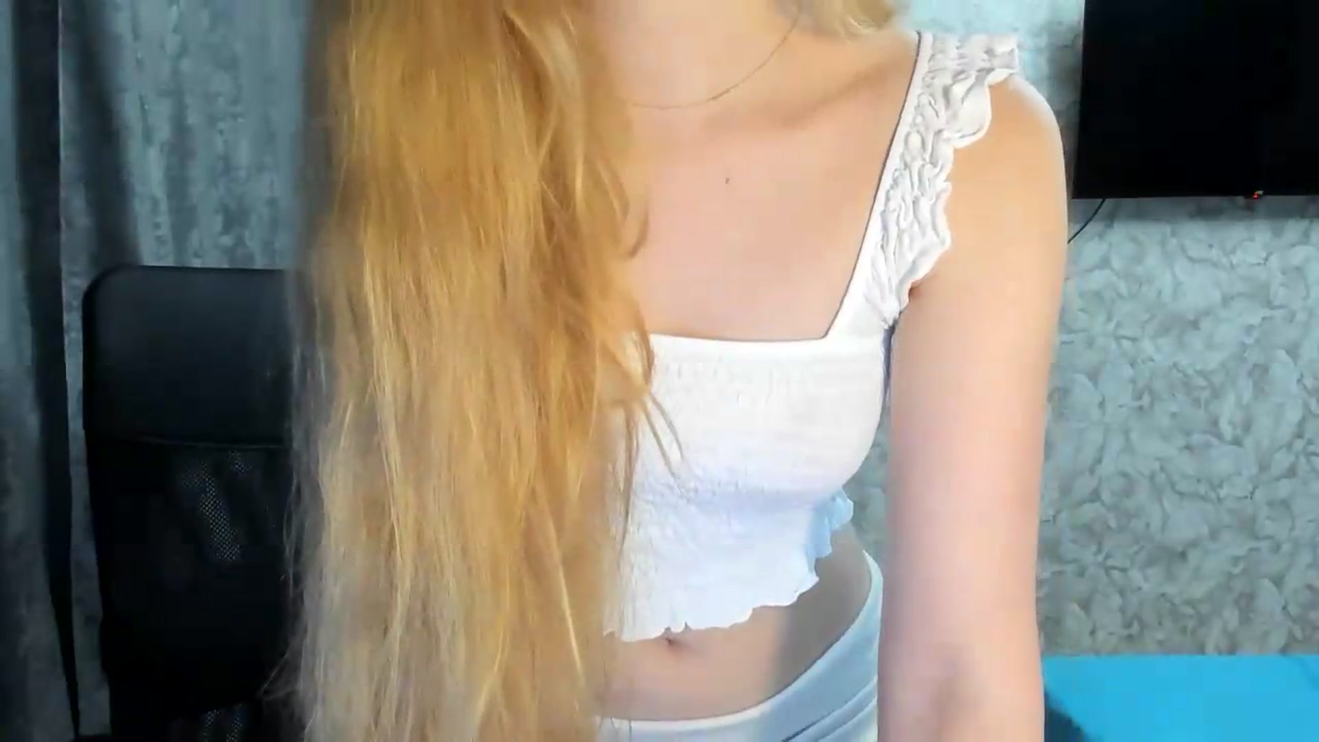 Gallery image thumbnail from Ilona_Here's myfreecams stream on, 07/09/2026, 19:34 image 15 of 20