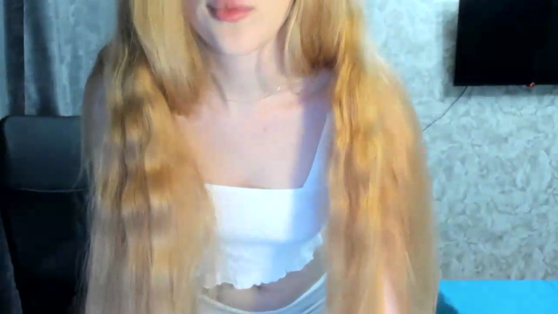 Gallery image thumbnail from Ilona_Here's myfreecams stream on, 07/09/2026, 19:34 image 11 of 20