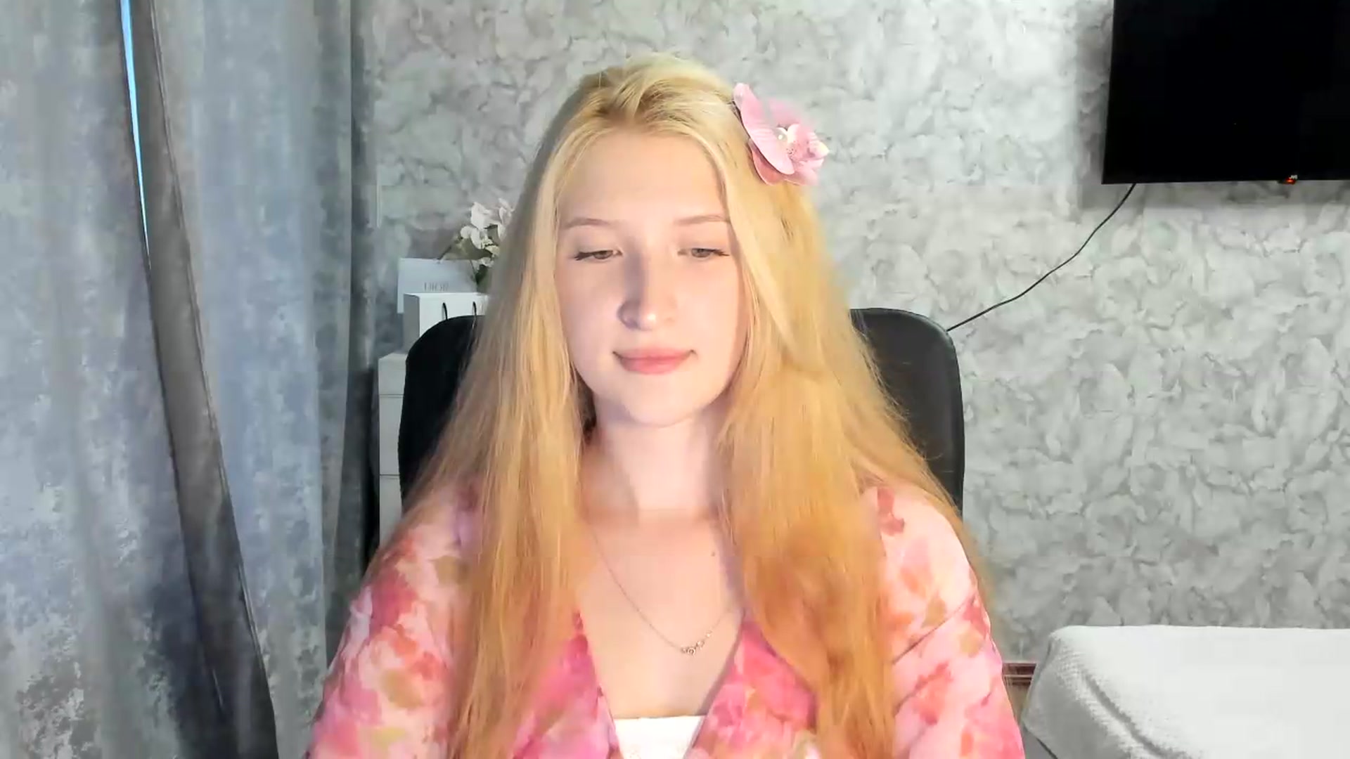 Gallery image thumbnail from Ilona_Here's myfreecams stream on, 07/10/2026, 16:48 image 2 of 20