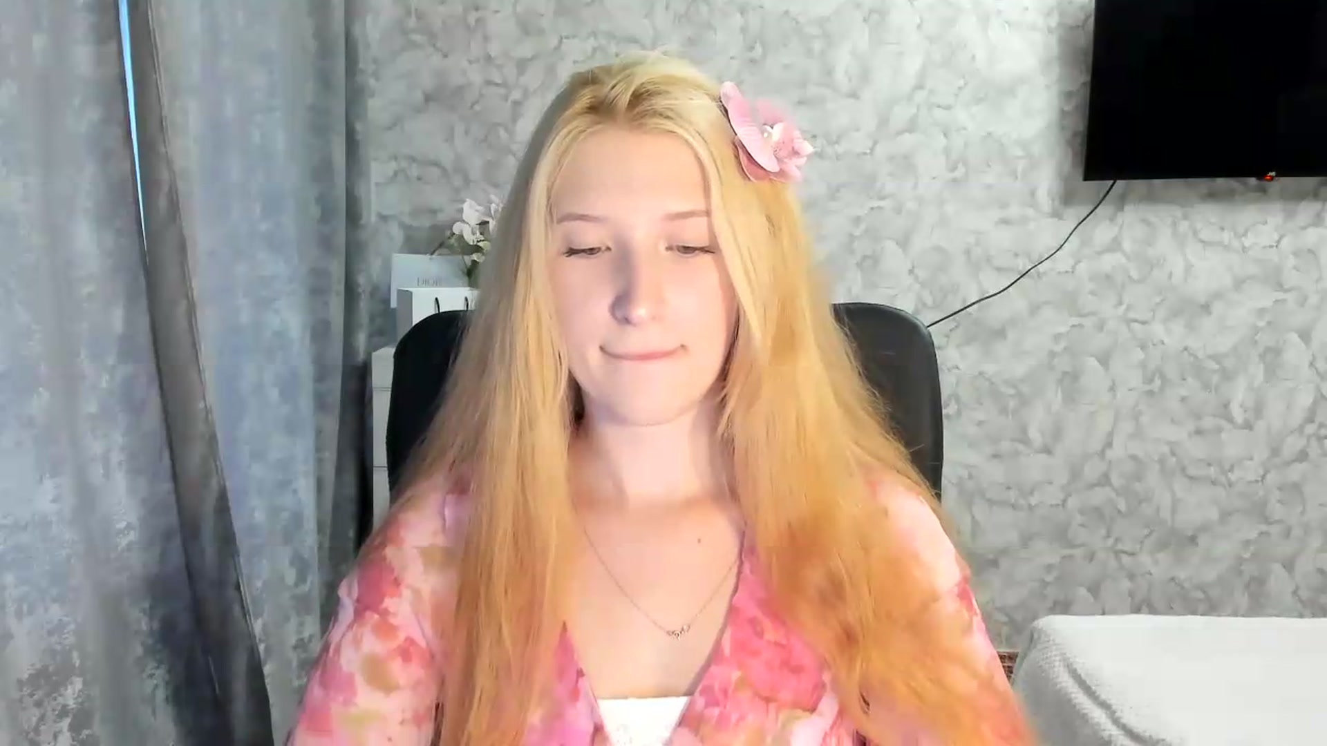 Gallery image thumbnail from Ilona_Here's myfreecams stream on, 07/10/2026, 16:48 image 3 of 20