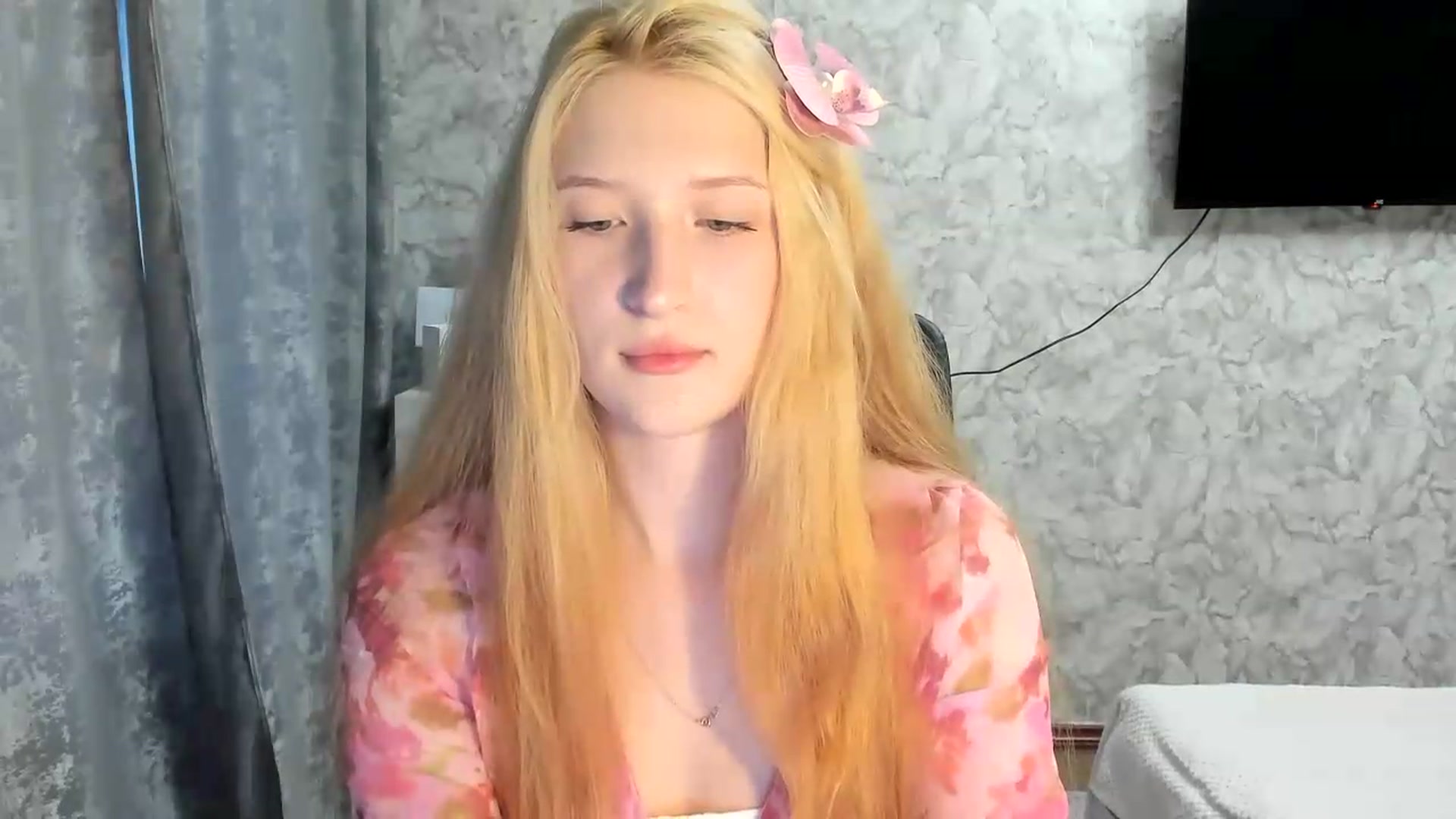 Gallery image thumbnail from Ilona_Here's myfreecams stream on, 07/10/2026, 16:48 image 19 of 20